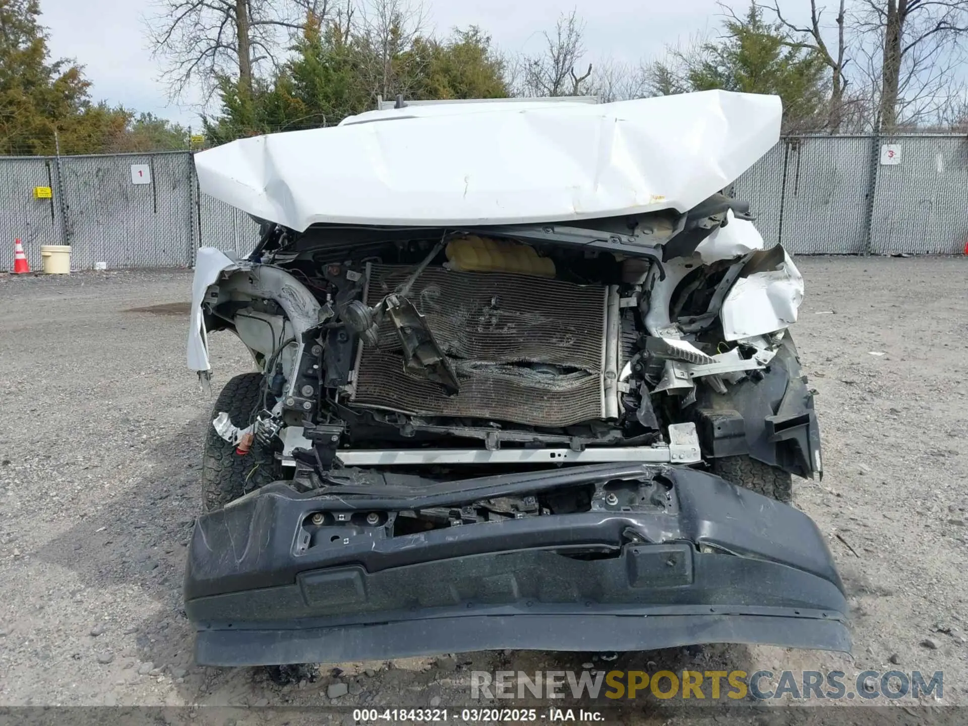 12 fotografías del automóvil dañado 1FTFX1C52LKE23125 FORD F-150 2020
