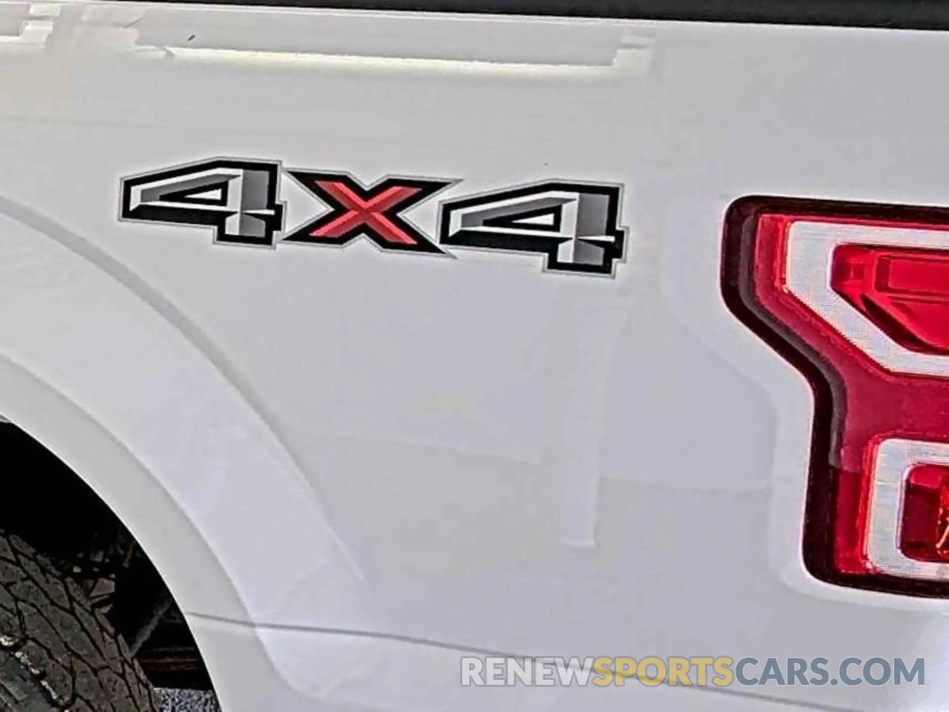 19 fotografías del automóvil dañado 1FTFX1E47LKD53321 FORD F-150 2020