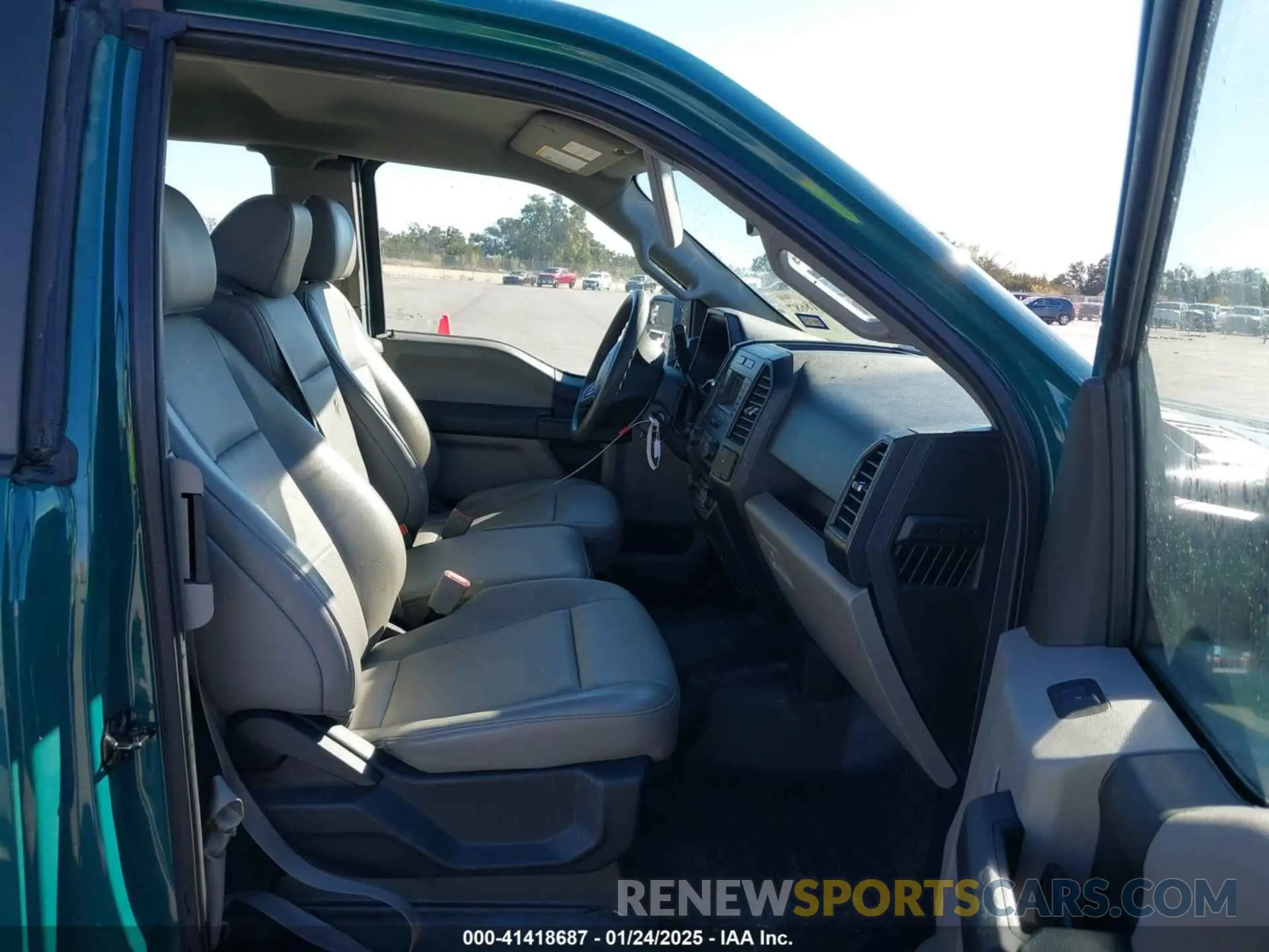 5 fotografías del automóvil dañado 1FTFX1E50LKE48263 FORD F-150 2020