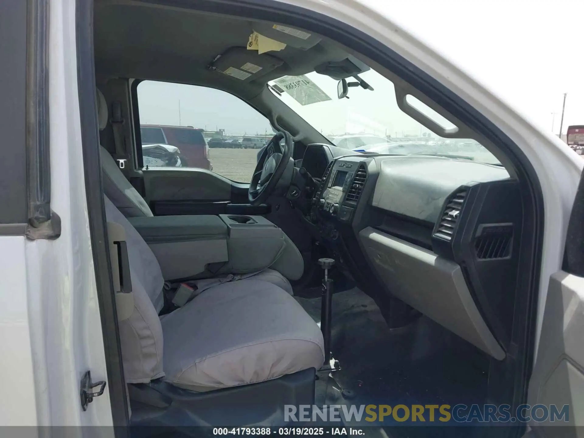 5 fotografías del automóvil dañado 1FTFX1E51LFA29248 FORD F-150 2020
