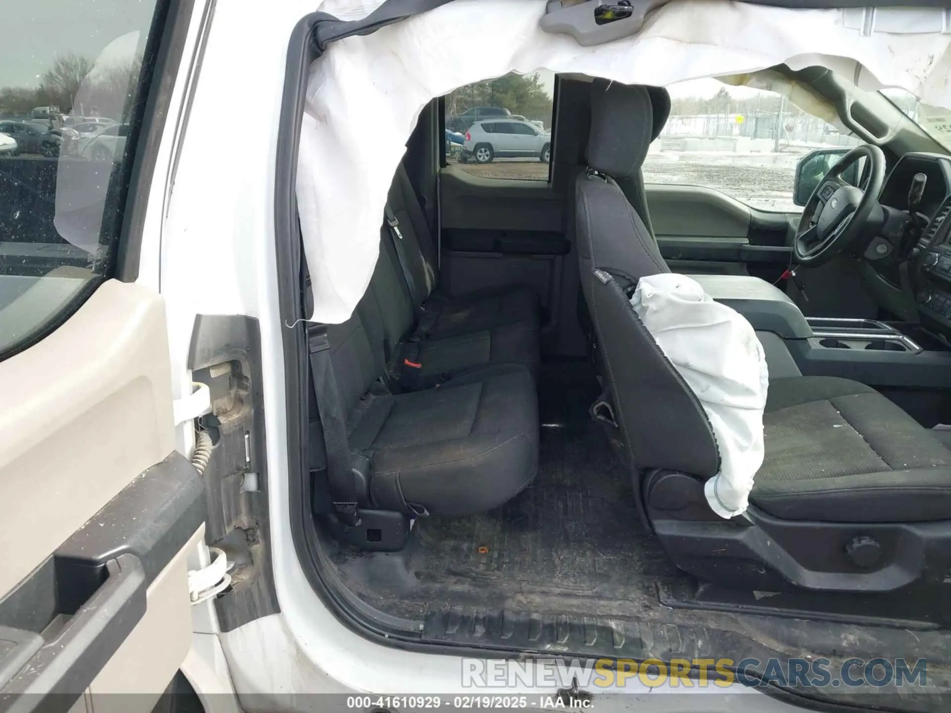 8 fotografías del automóvil dañado 1FTFX1E58LFA36424 FORD F-150 2020
