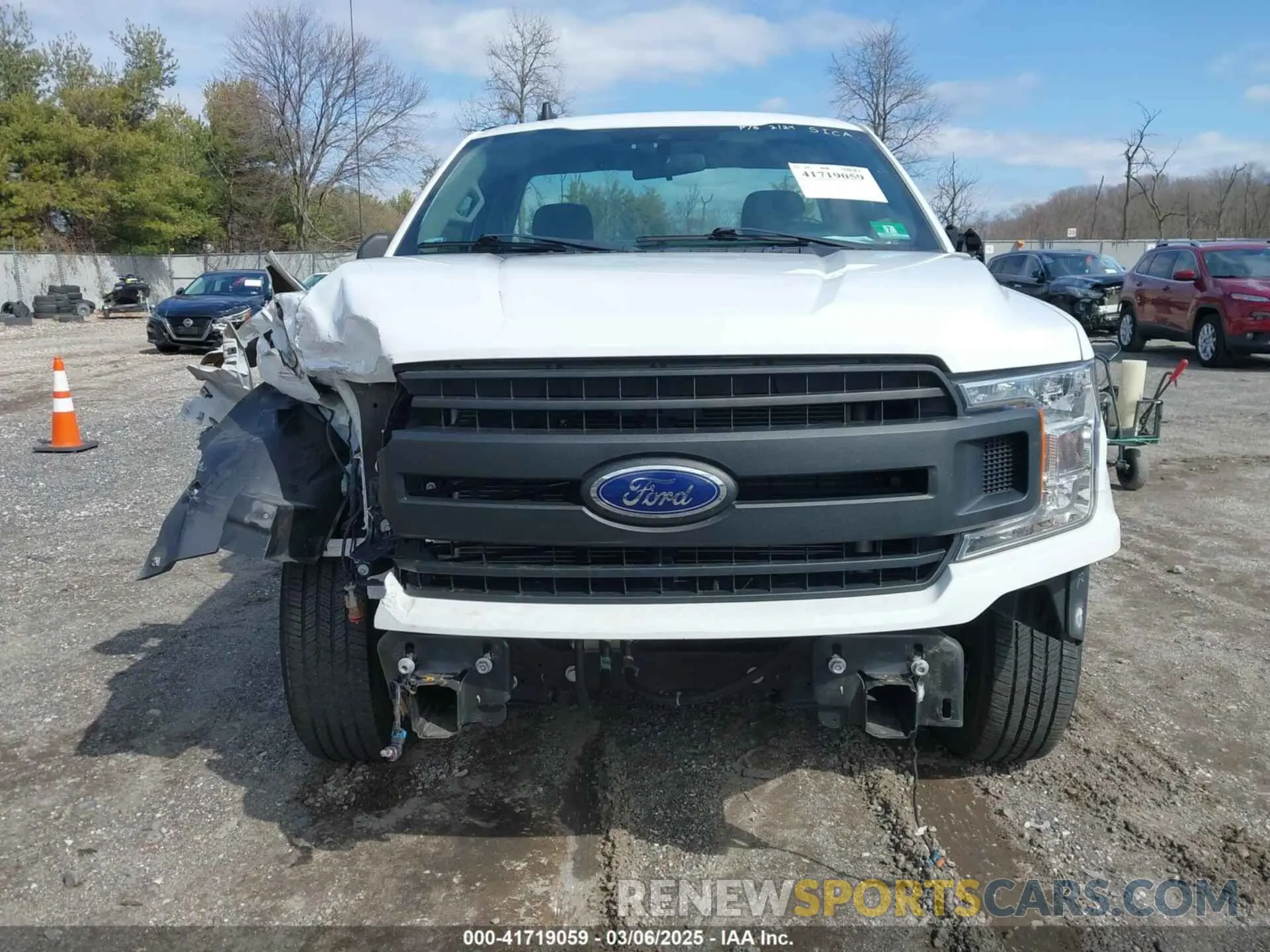 12 fotografías del automóvil dañado 1FTMF1CB0LKD63815 FORD F-150 2020