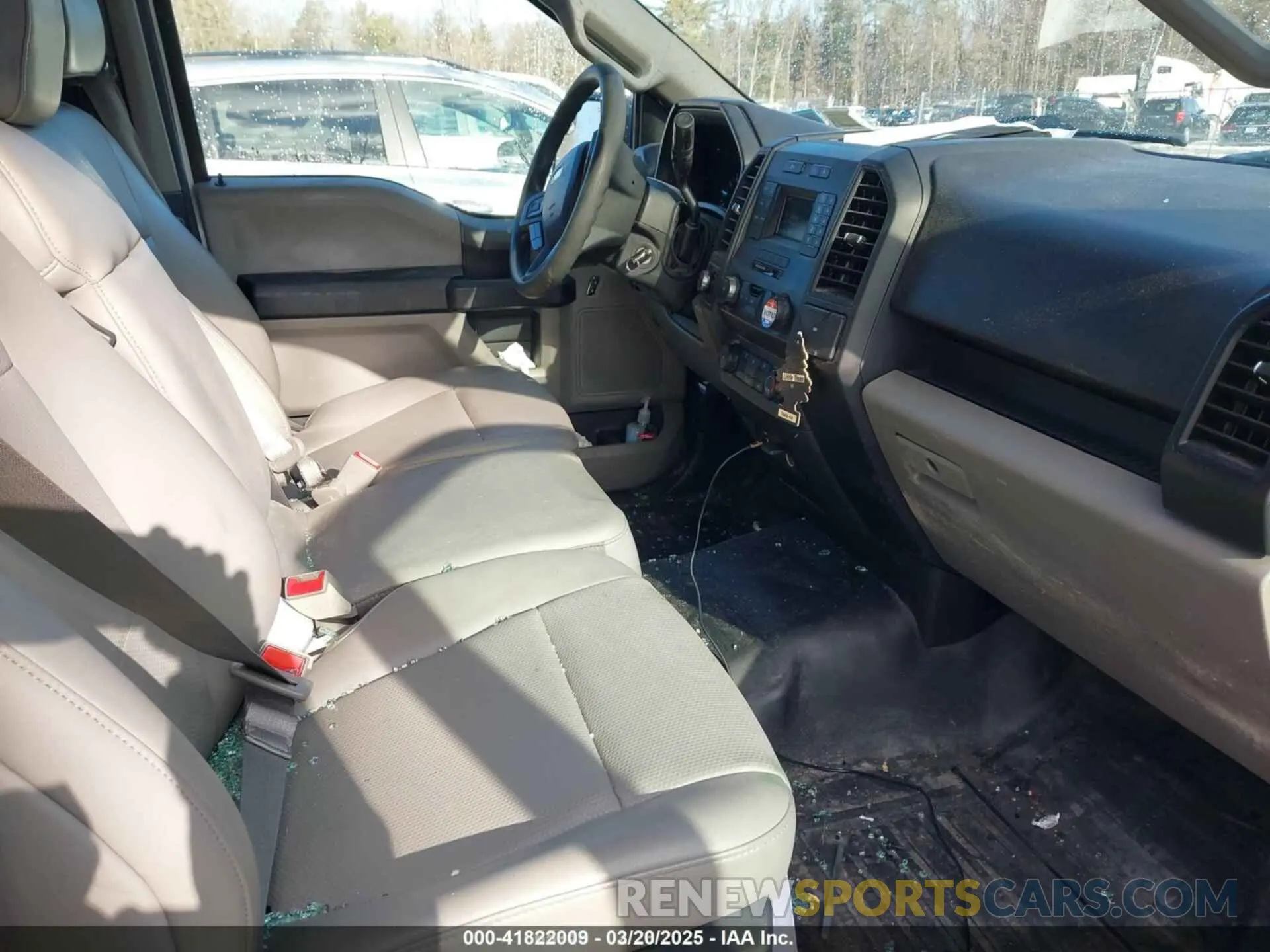 5 fotografías del automóvil dañado 1FTMF1CB1LKD79473 FORD F-150 2020