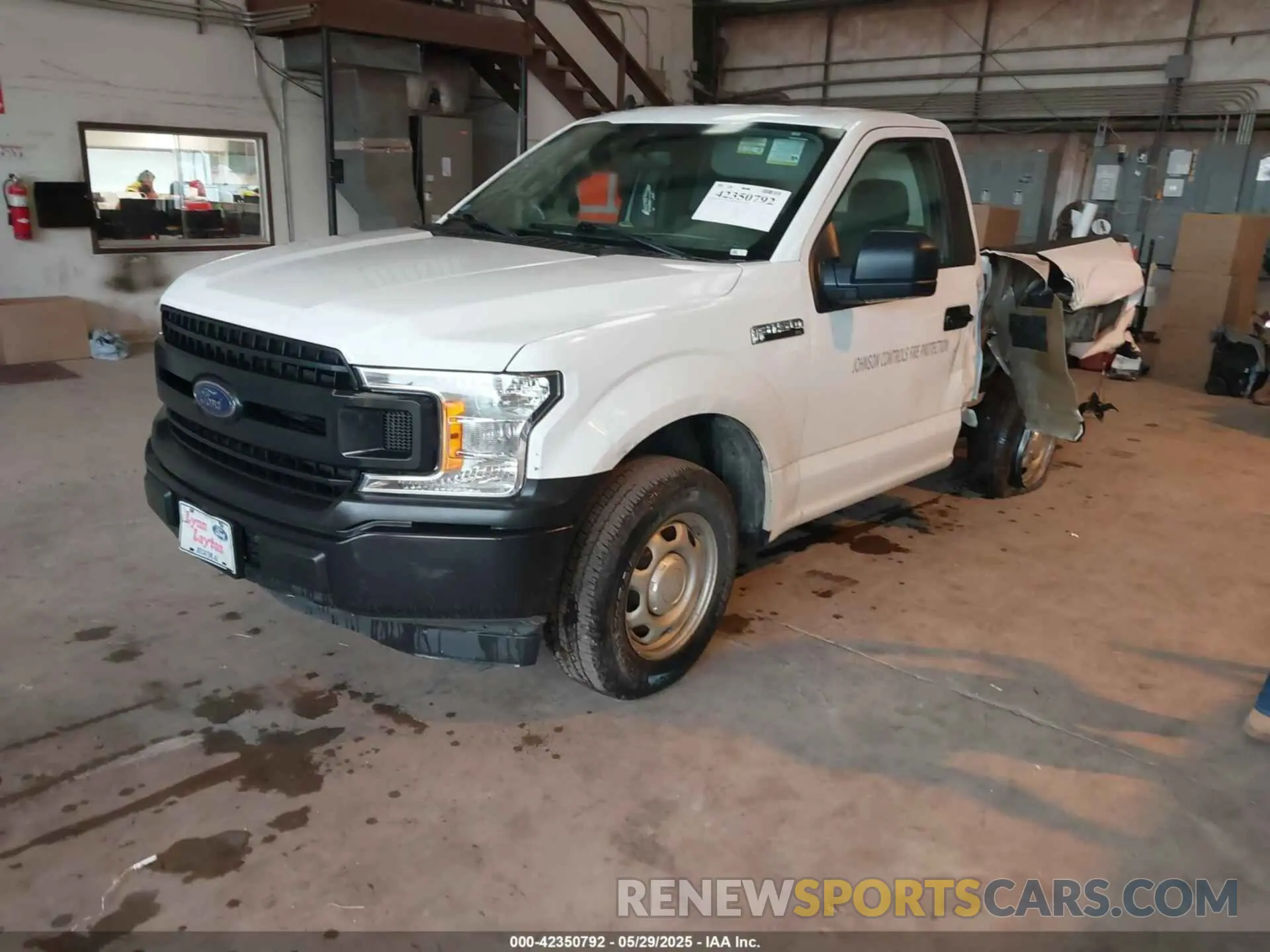 2 fotografías del automóvil dañado 1FTMF1CB4LKE11817 FORD F-150 2020