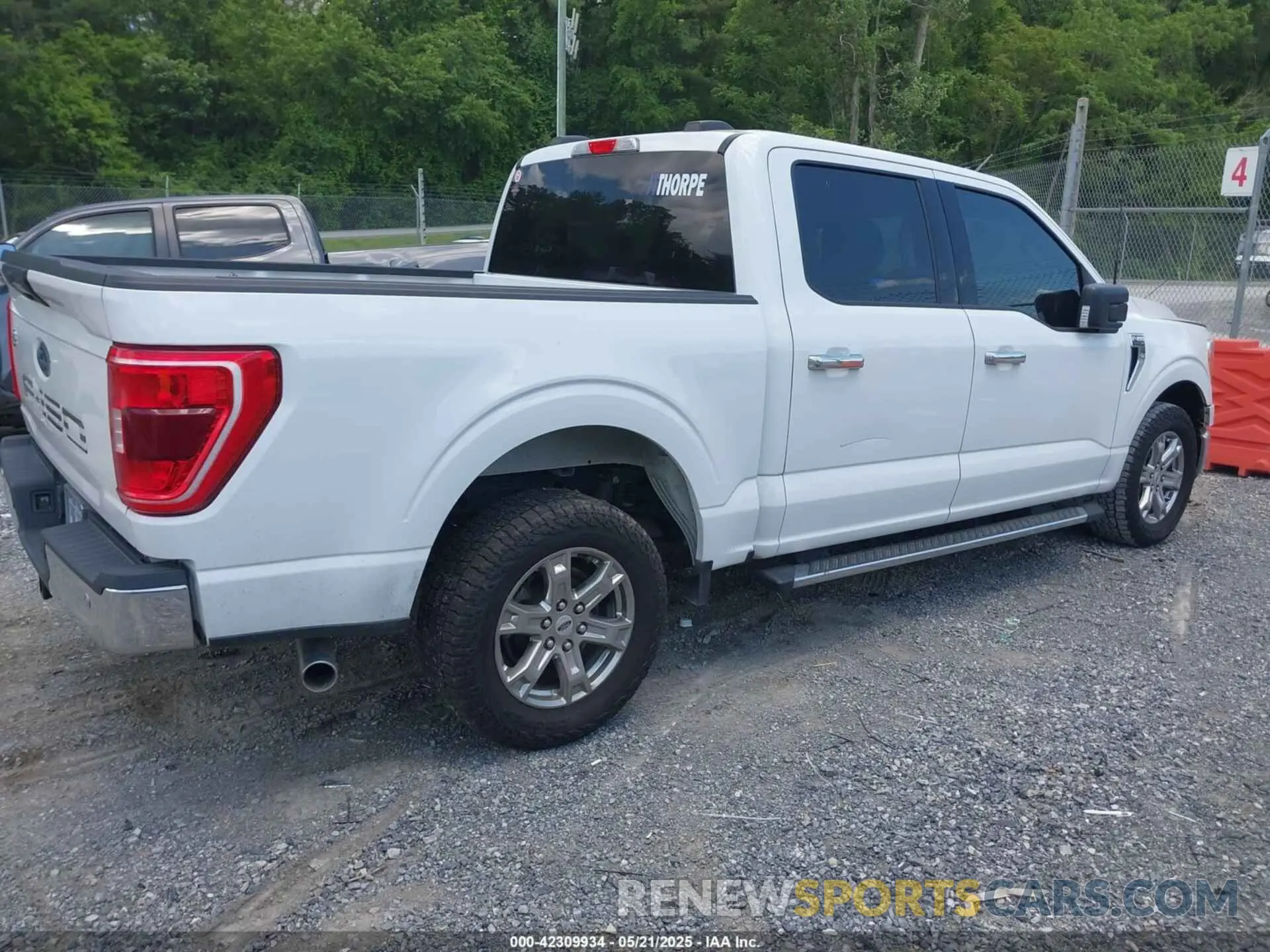 4 fotografías del automóvil dañado 1FTEW1C52MFB80117 FORD F-150 2021