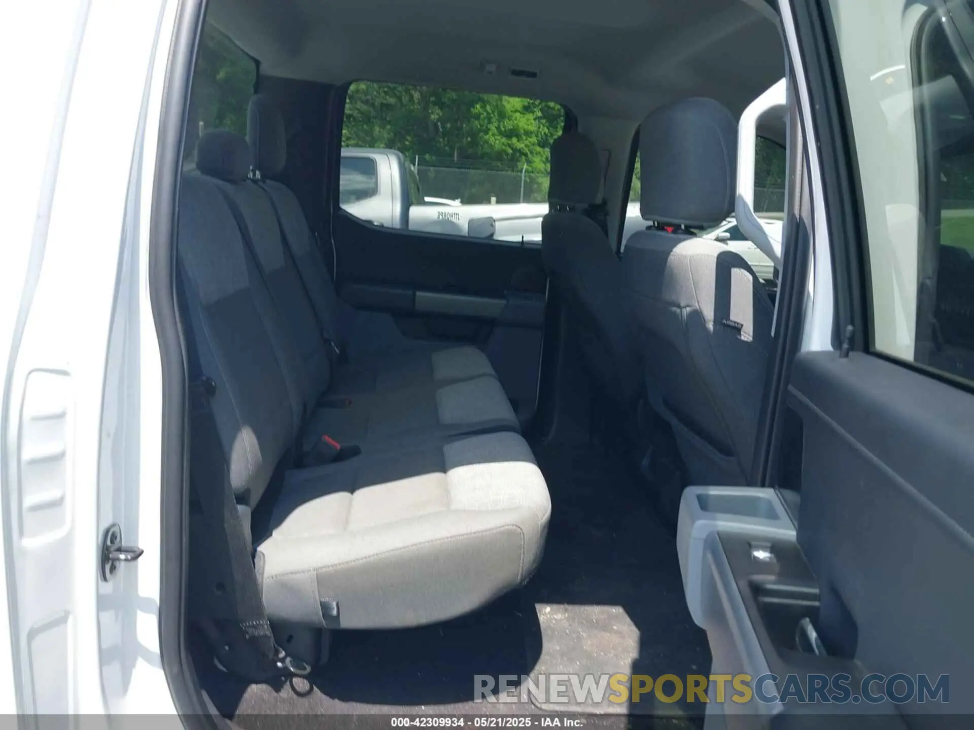 8 fotografías del automóvil dañado 1FTEW1C52MFB80117 FORD F-150 2021