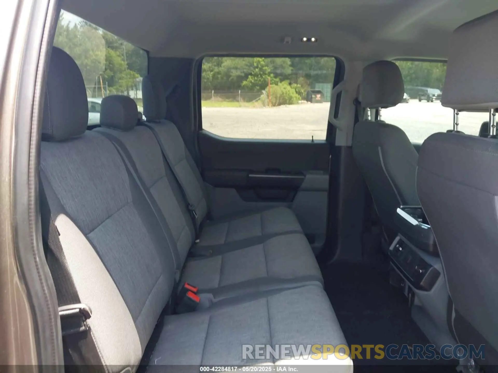 8 fotografías del automóvil dañado 1FTEW1C58MFB15661 FORD F-150 2021