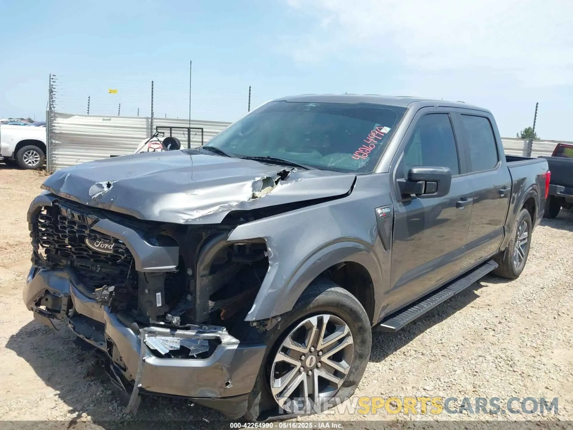 2 fotografías del automóvil dañado 1FTEW1CP2MKF04739 FORD F-150 2021