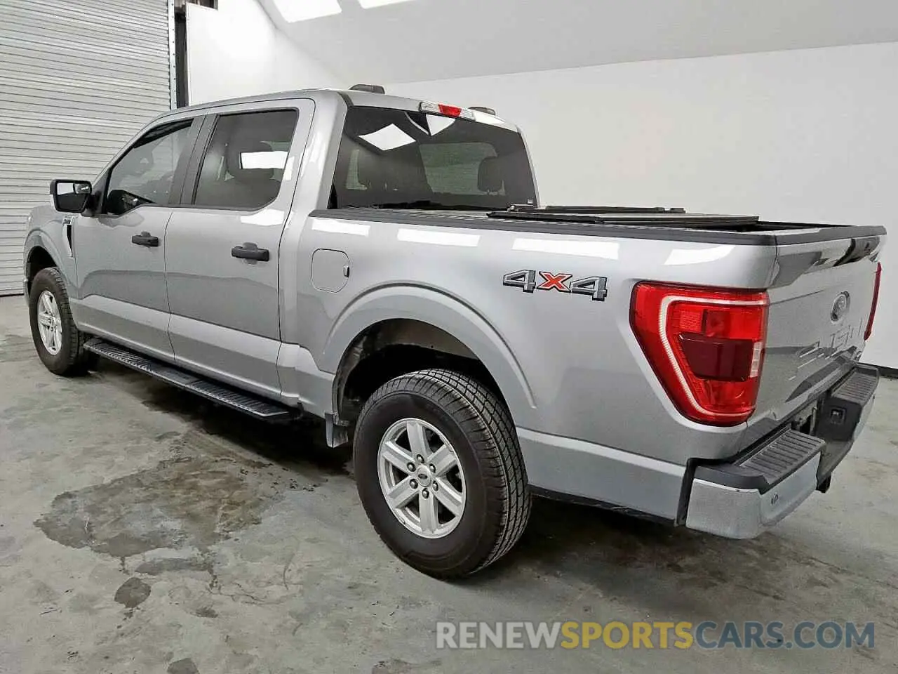 2 fotografías del automóvil dañado 1FTEW1EP1MKD70710 FORD F-150 2021