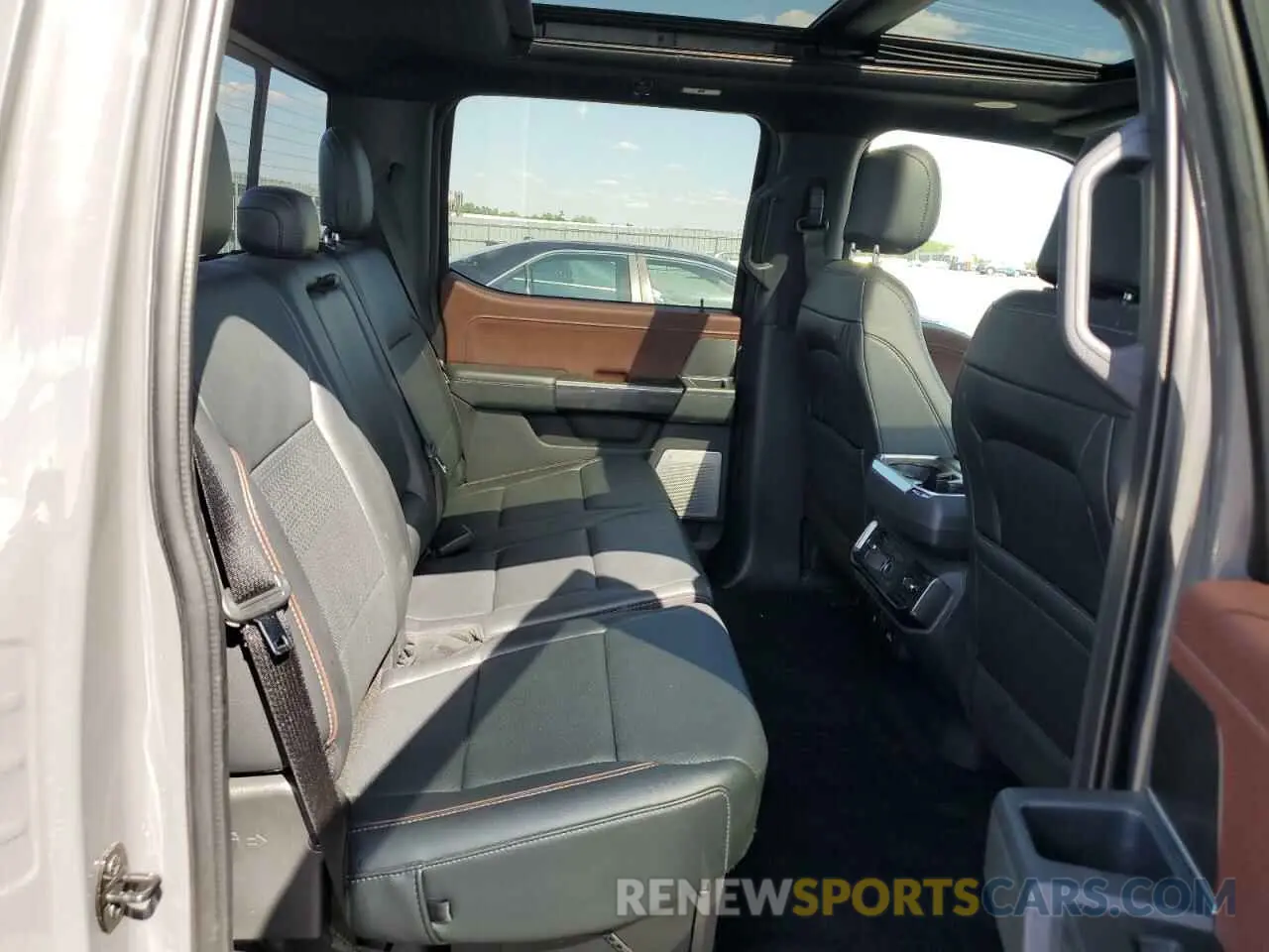 10 fotografías del automóvil dañado 1FTEW1EP9MFB72577 FORD F-150 2021