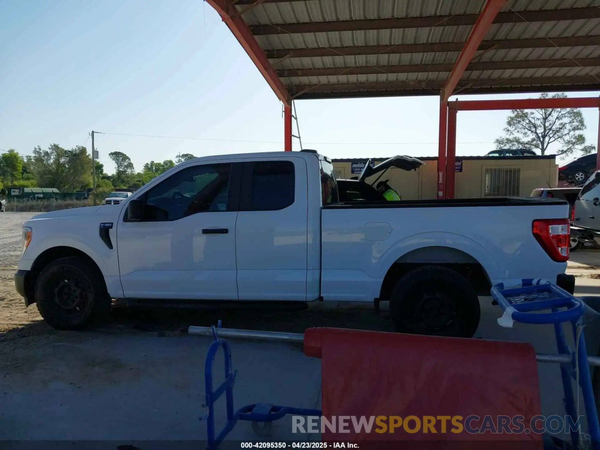 14 fotografías del automóvil dañado 1FTEX1C56MKE47893 FORD F-150 2021