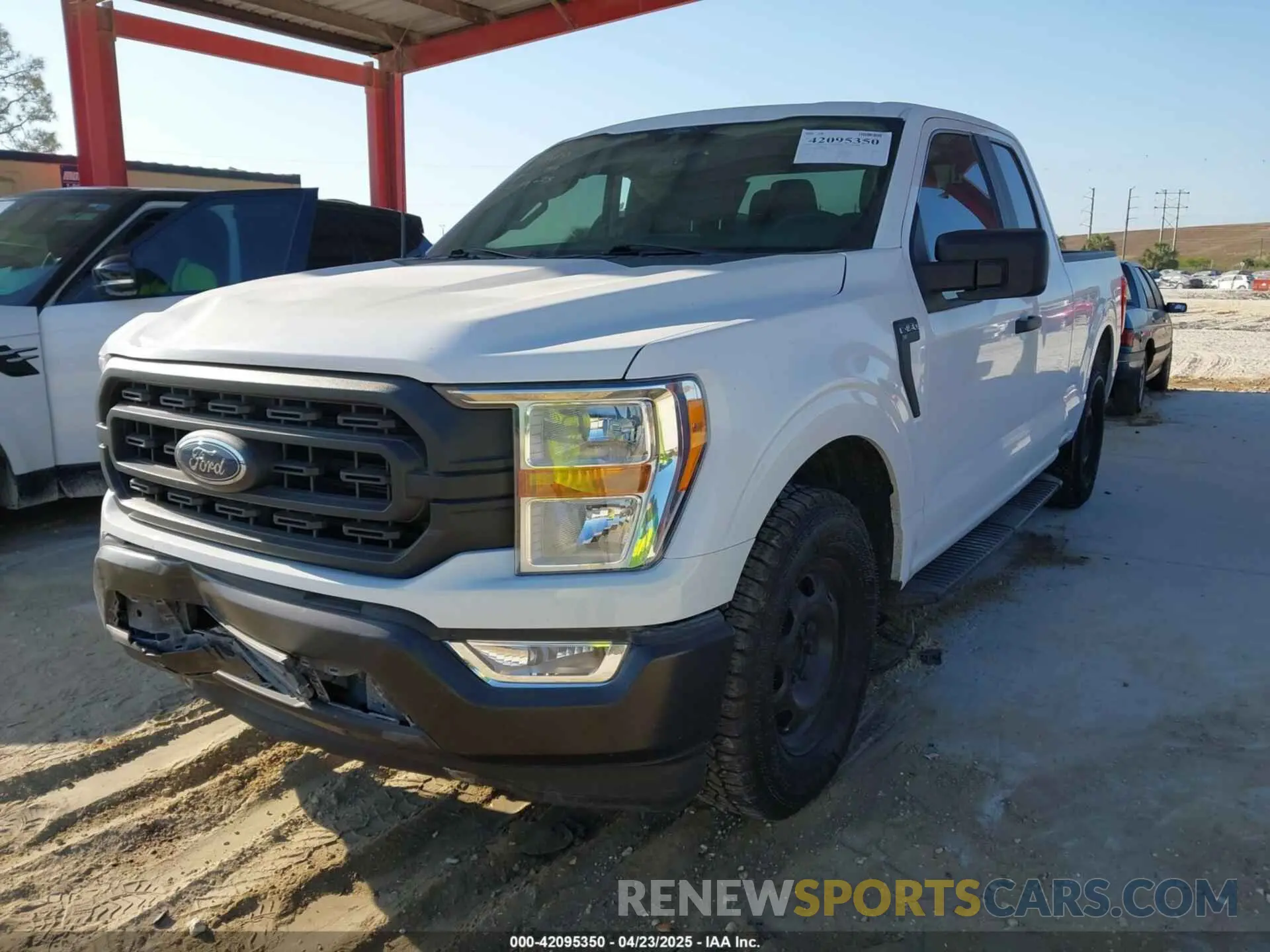 2 fotografías del automóvil dañado 1FTEX1C56MKE47893 FORD F-150 2021