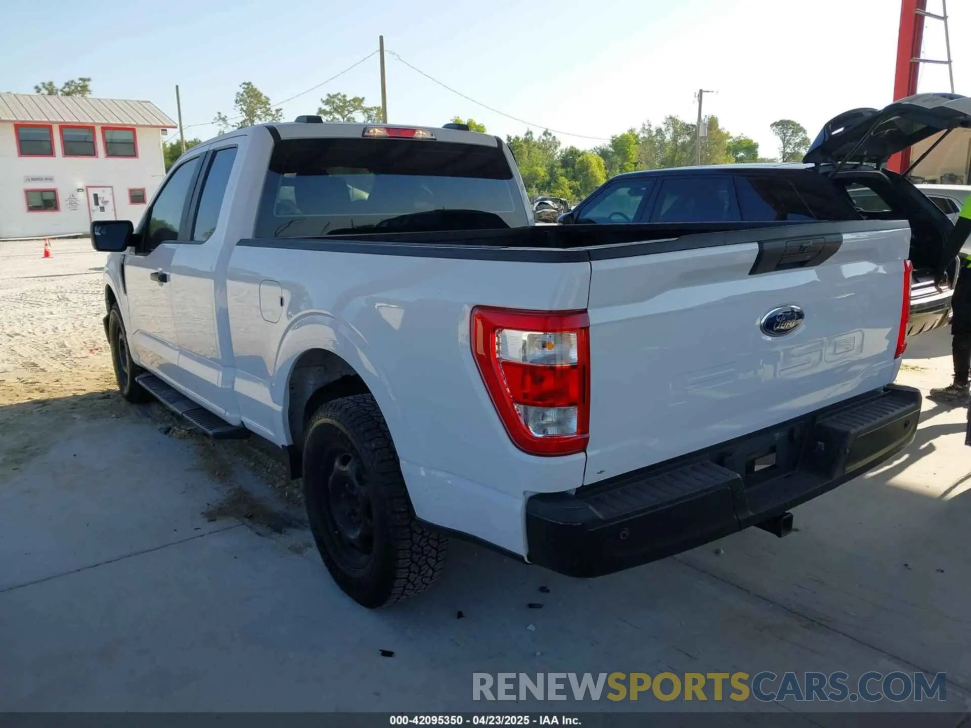 3 fotografías del automóvil dañado 1FTEX1C56MKE47893 FORD F-150 2021