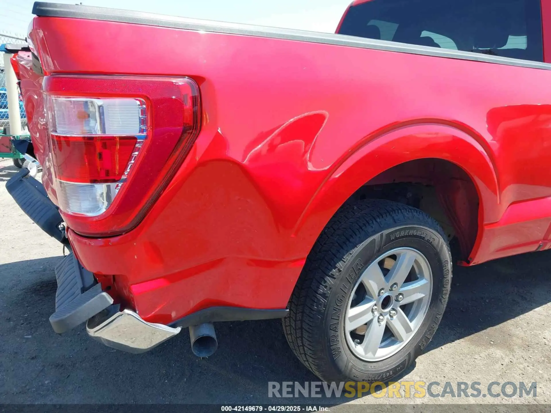 19 fotografías del automóvil dañado 1FTEX1C82MKE57427 FORD F-150 2021