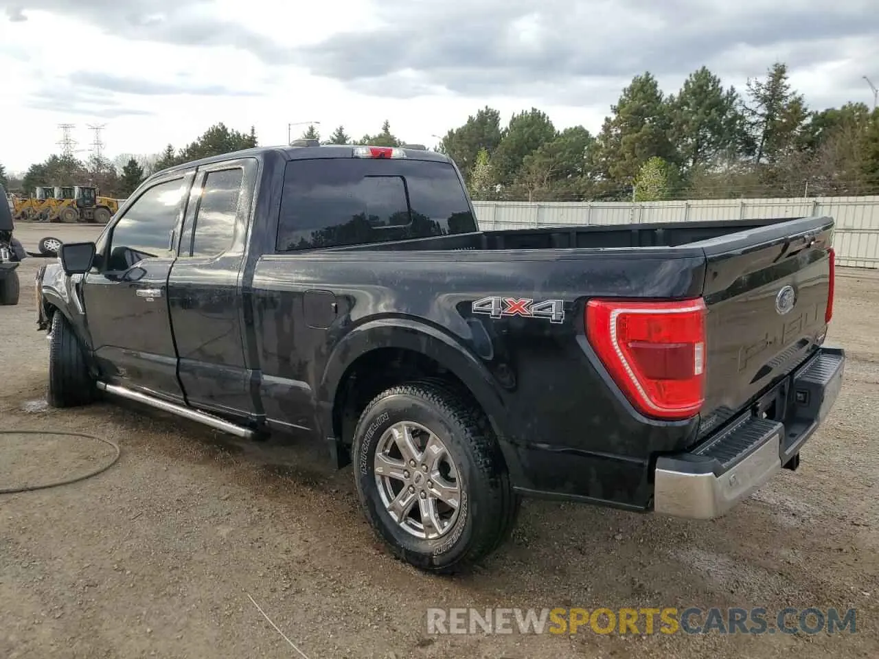 2 fotografías del automóvil dañado 1FTEX1EP8MKD40651 FORD F-150 2021