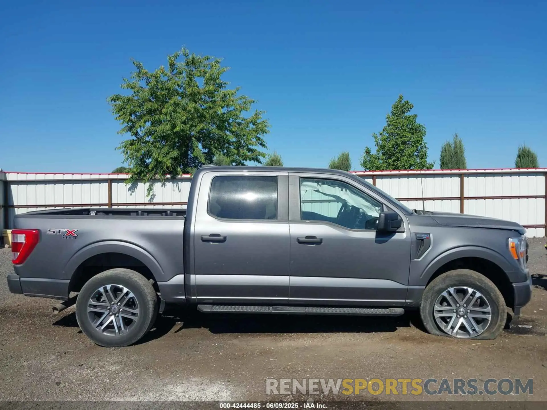 14 fotografías del automóvil dañado 1FTFW1E53MFB95002 FORD F-150 2021