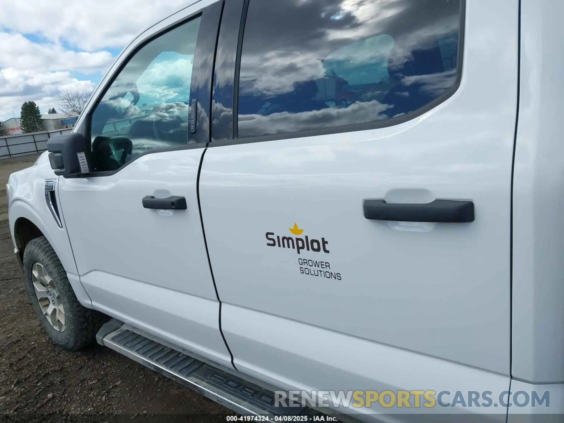 14 fotografías del automóvil dañado 1FTFW1E82MFB31401 FORD F-150 2021