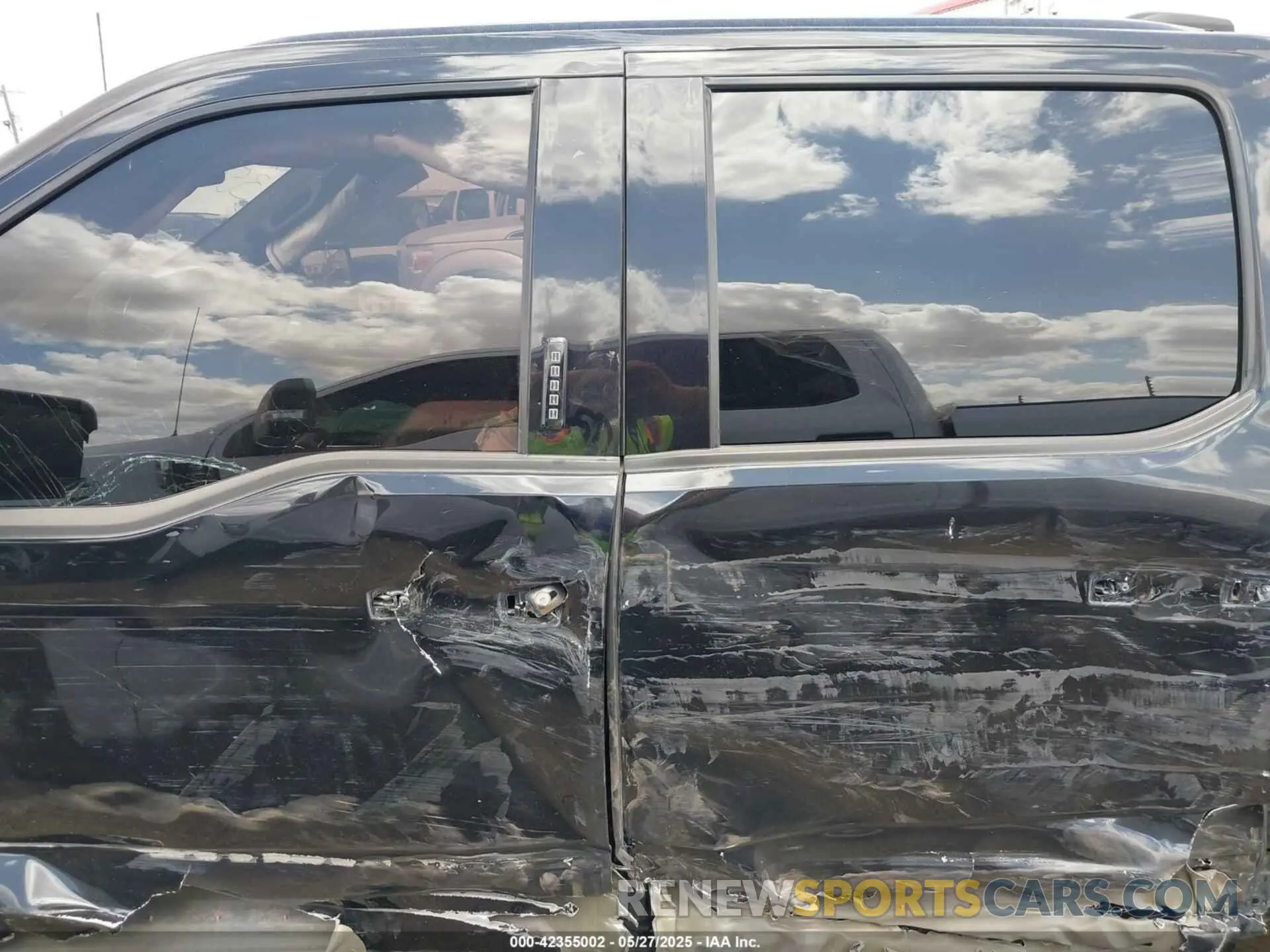 14 fotografías del automóvil dañado 1FTFW1E83MFB53505 FORD F-150 2021