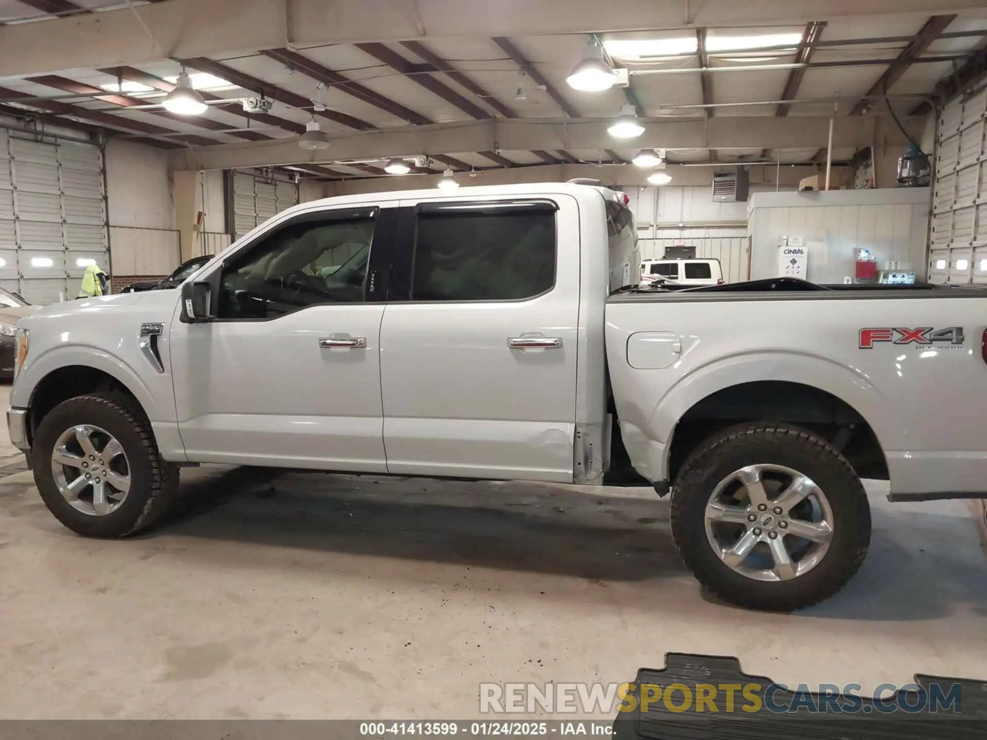 15 fotografías del automóvil dañado 1FTFW1E89MKD93309 FORD F-150 2021