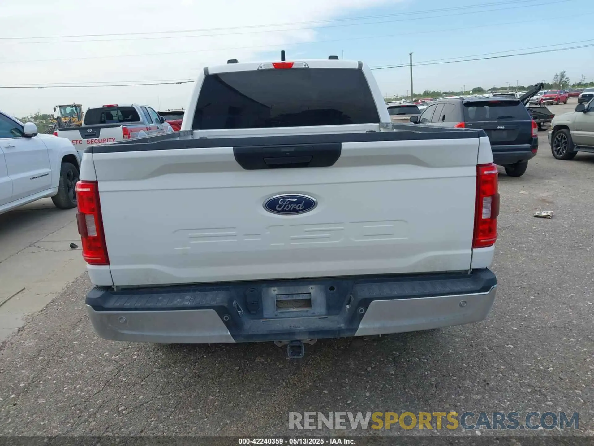 16 fotografías del automóvil dañado 1FTFX1E50MFB29732 FORD F-150 2021