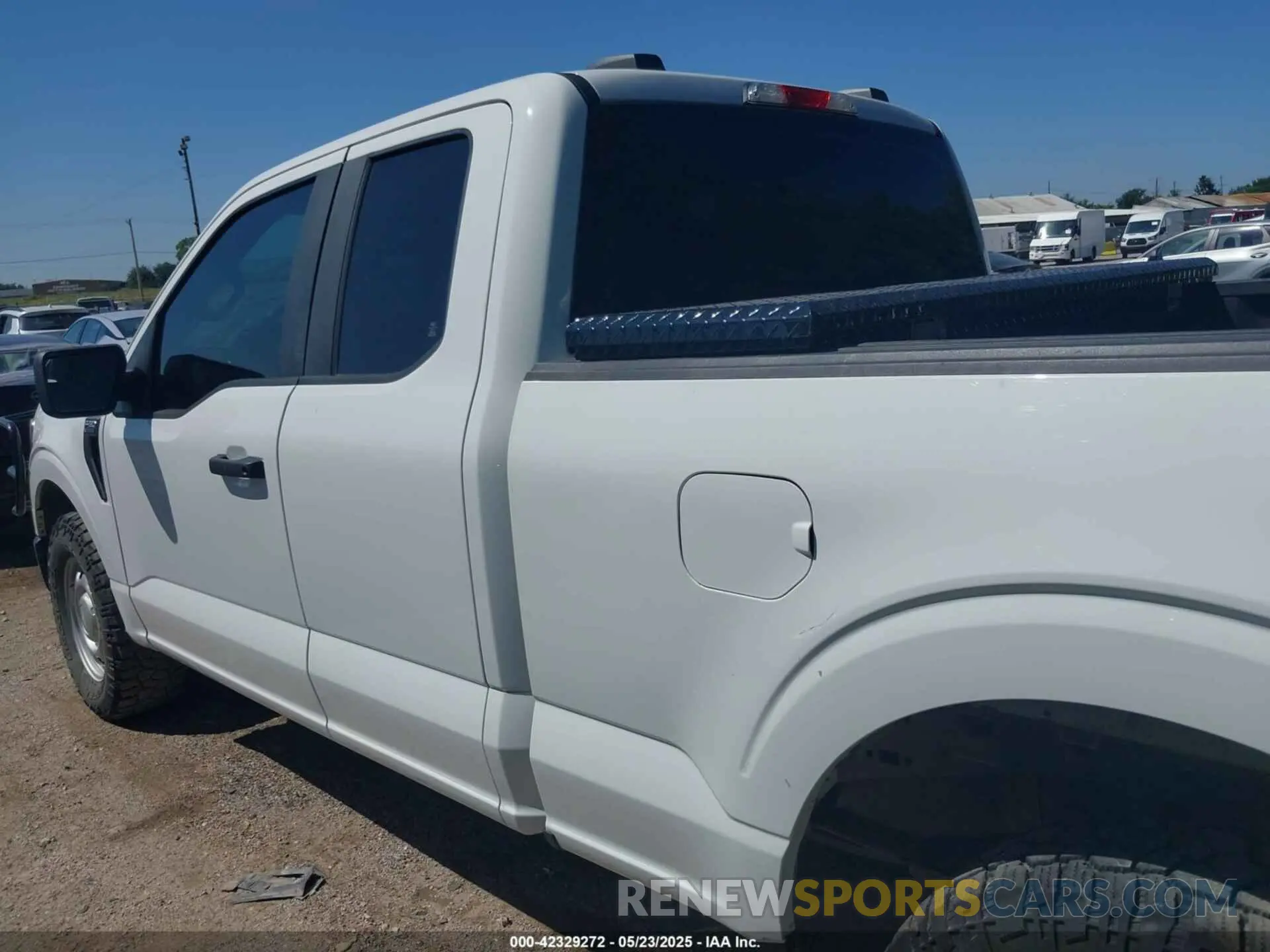14 fotografías del automóvil dañado 1FTFX1E56MFD09555 FORD F-150 2021