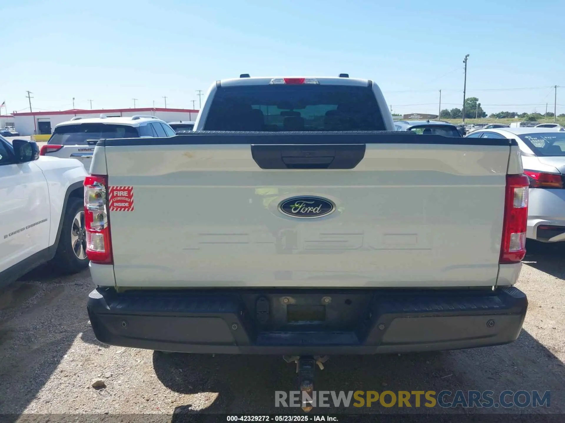 16 fotografías del automóvil dañado 1FTFX1E56MFD09555 FORD F-150 2021