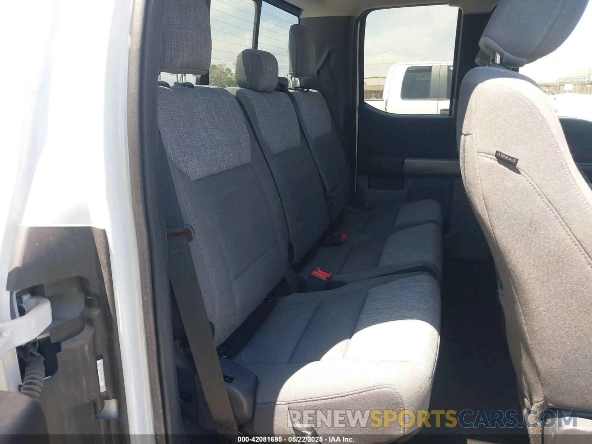 8 fotografías del automóvil dañado 1FTFX1E84MKE55115 FORD F-150 2021