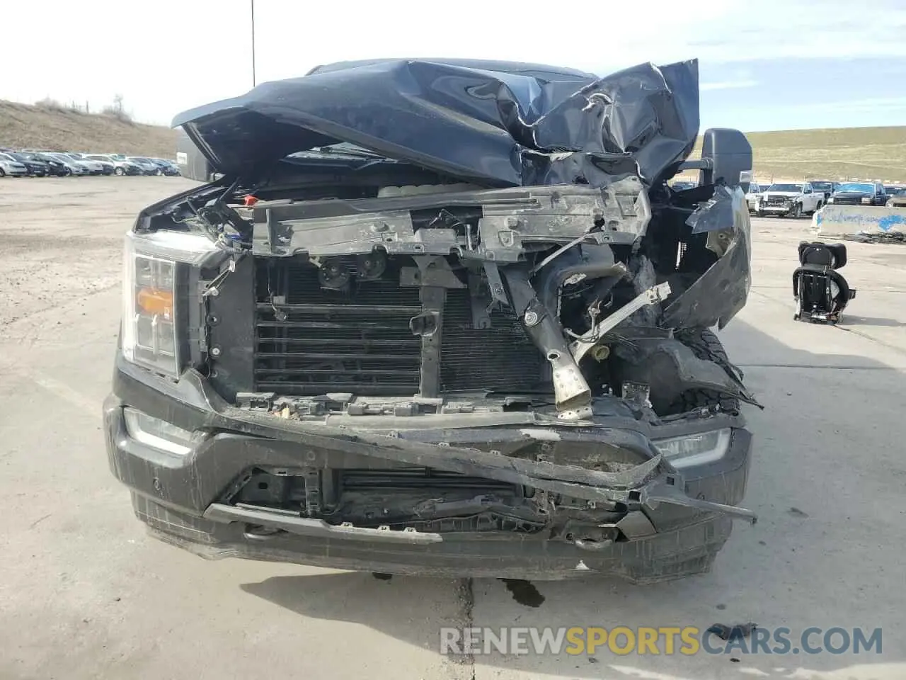 5 fotografías del automóvil dañado 1FTFX1E85MFC15306 FORD F-150 2021