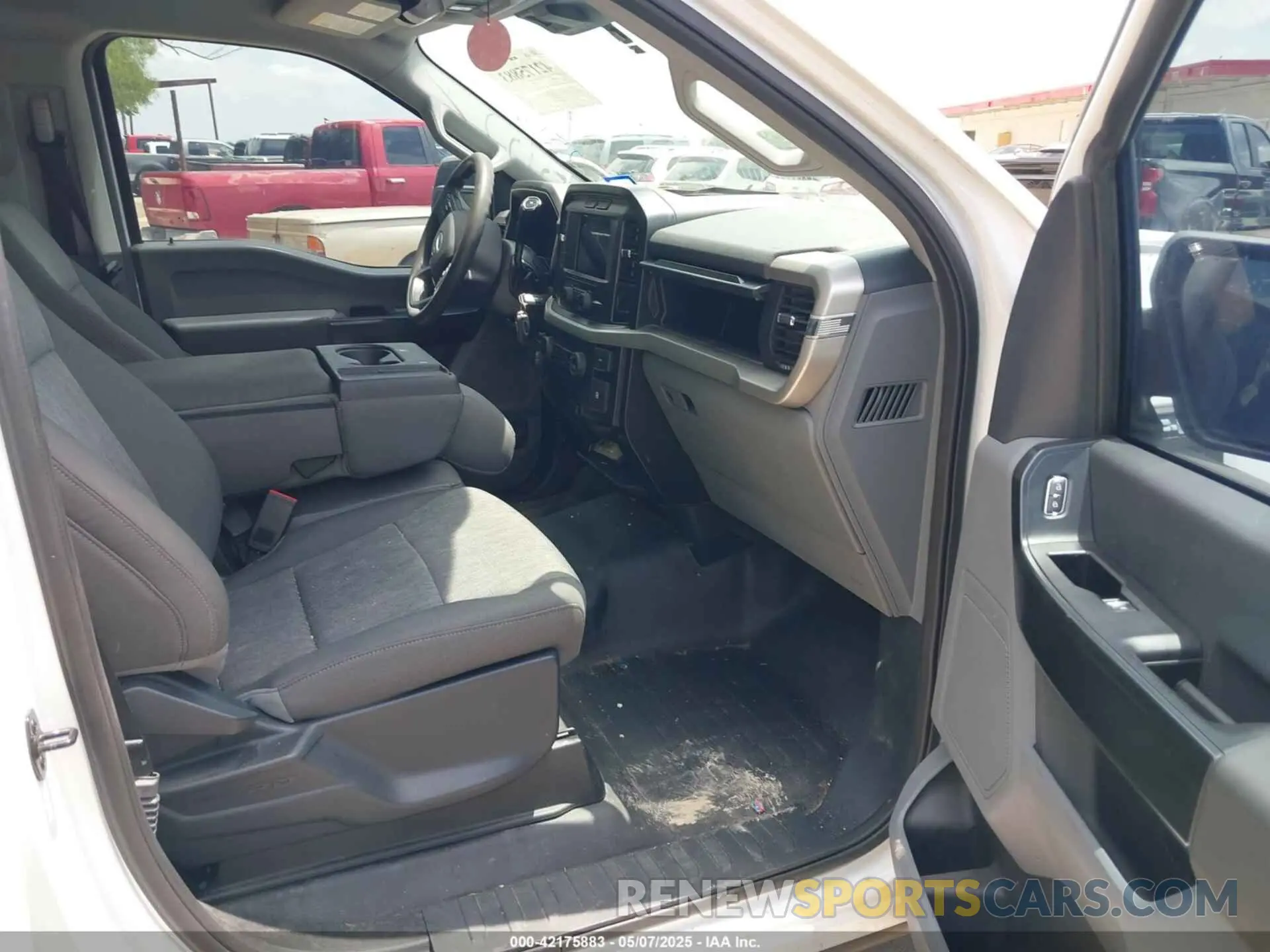 5 fotografías del automóvil dañado 1FTMF1CB2MKD85770 FORD F-150 2021