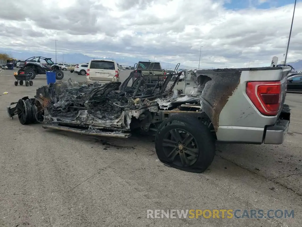 2 fotografías del automóvil dañado 1FTEW1C85NKF22467 FORD F-150 2022