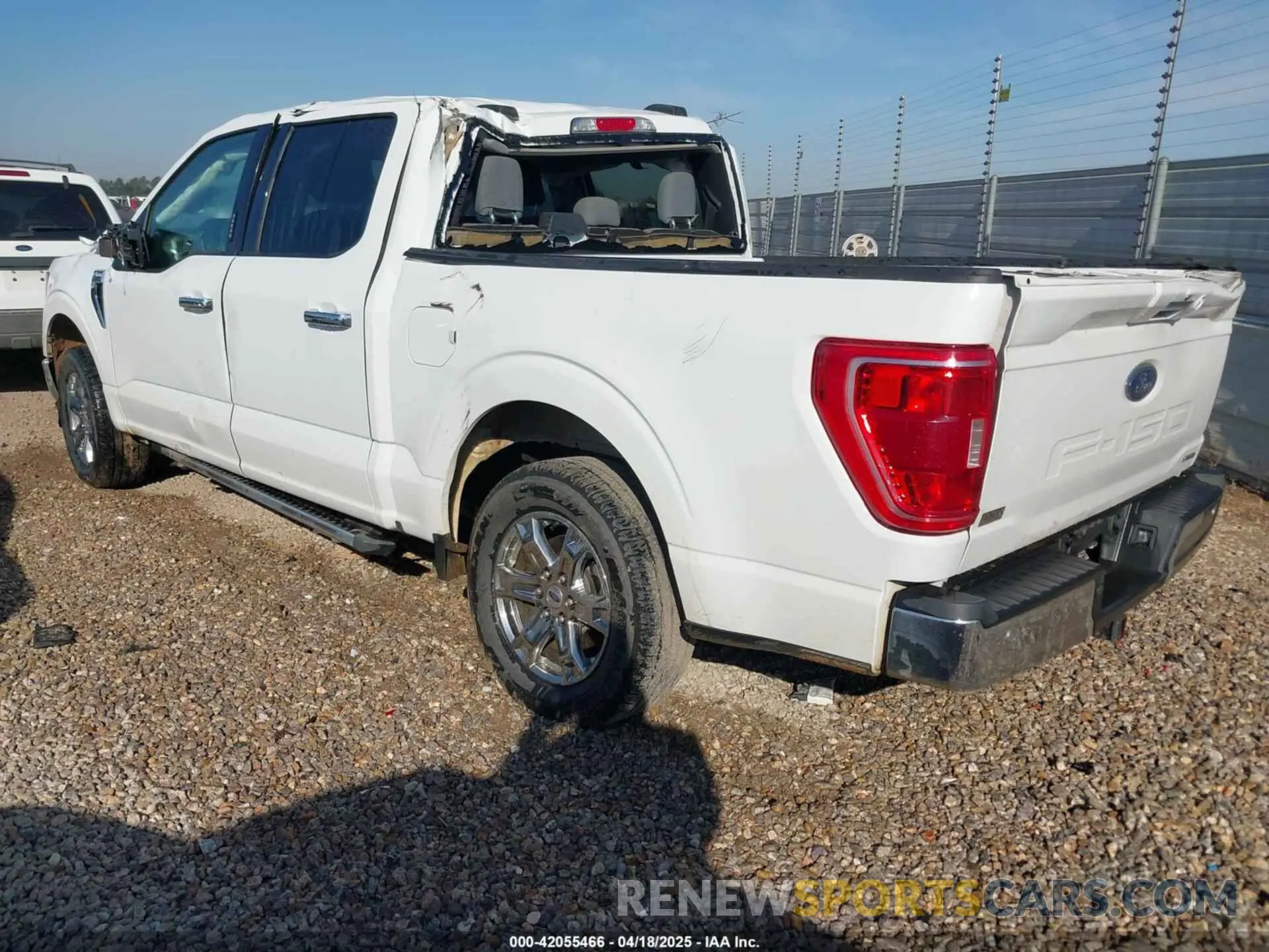 3 fotografías del automóvil dañado 1FTEW1CP1NFA77516 FORD F-150 2022