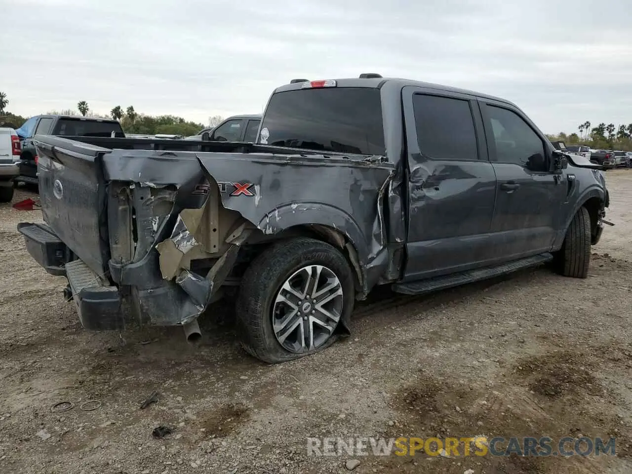 3 fotografías del automóvil dañado 1FTEW1CP3NKD59969 FORD F-150 2022
