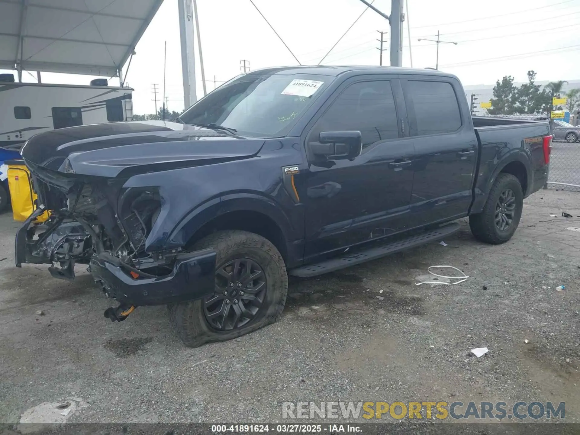 2 fotografías del automóvil dañado 1FTEW1E80NFB07689 FORD F-150 2022