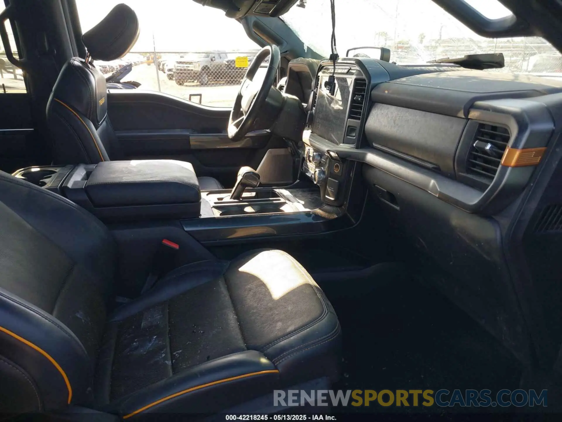 5 fotografías del automóvil dañado 1FTEW1E83NFC03994 FORD F-150 2022