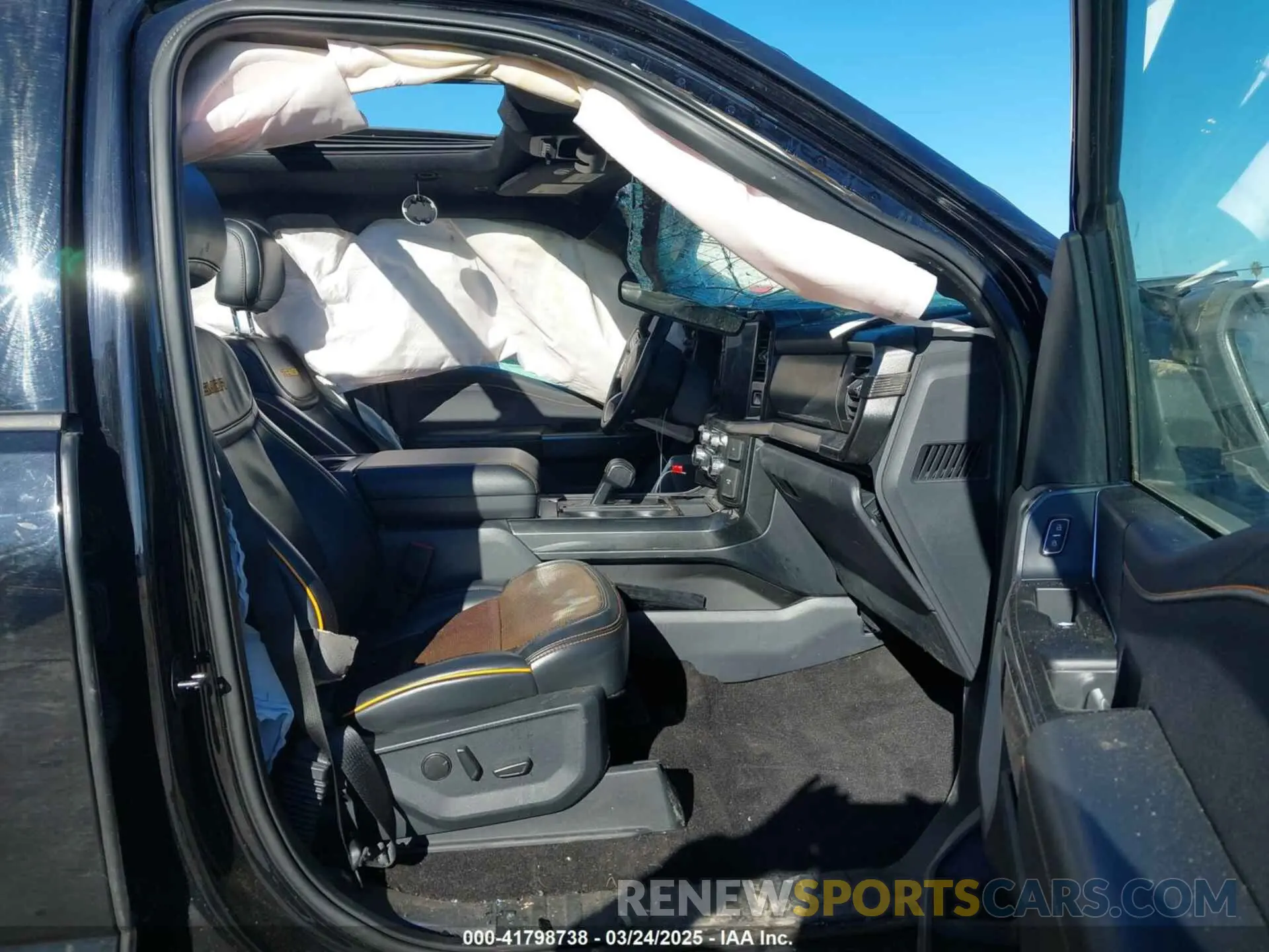 5 fotografías del automóvil dañado 1FTEW1E87NFA62430 FORD F-150 2022