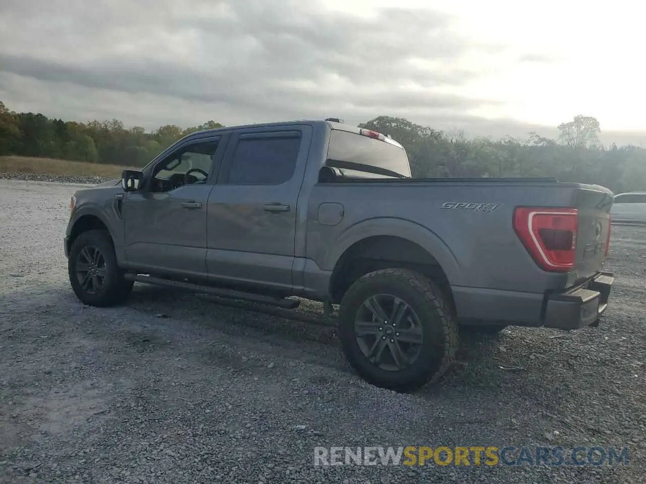 2 fotografías del automóvil dañado 1FTEW1EP1NFB82926 FORD F-150 2022