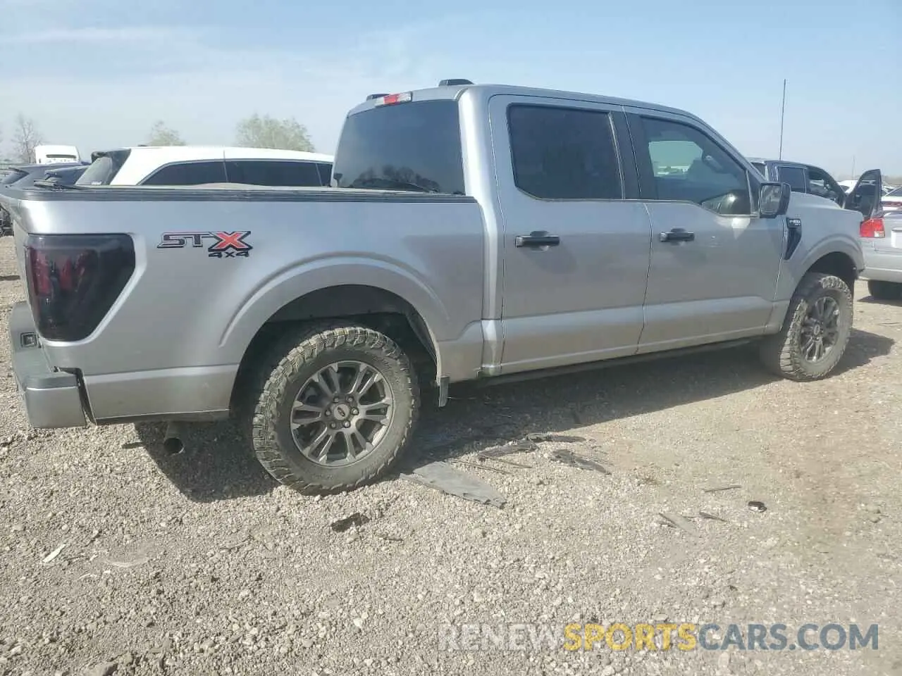 3 fotografías del automóvil dañado 1FTEW1EP1NKD63385 FORD F-150 2022
