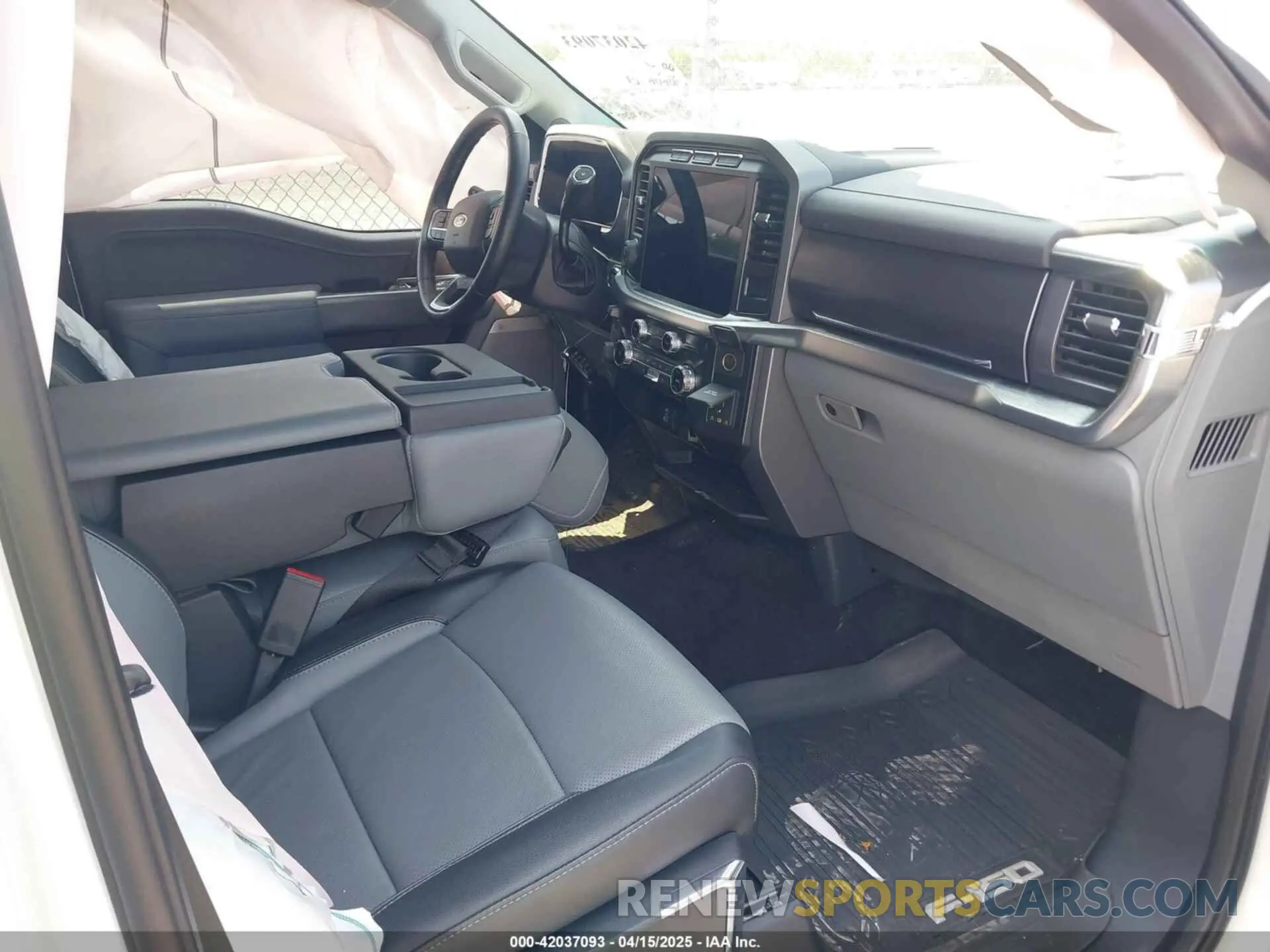 5 fotografías del automóvil dañado 1FTEW1EP1NKE36822 FORD F-150 2022