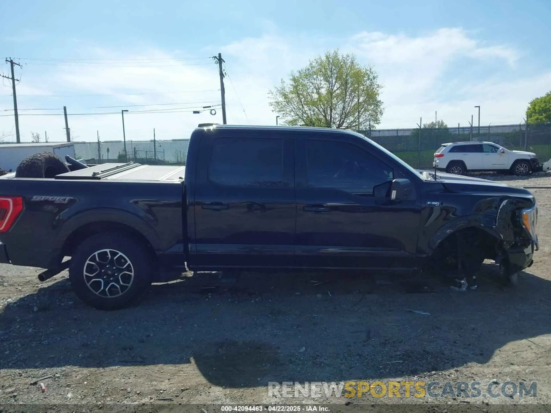 12 fotografías del automóvil dañado 1FTEW1EP4NKE46440 FORD F-150 2022
