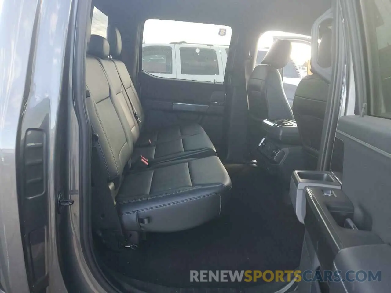 10 fotografías del automóvil dañado 1FTEW1EP5NFC20433 FORD F-150 2022