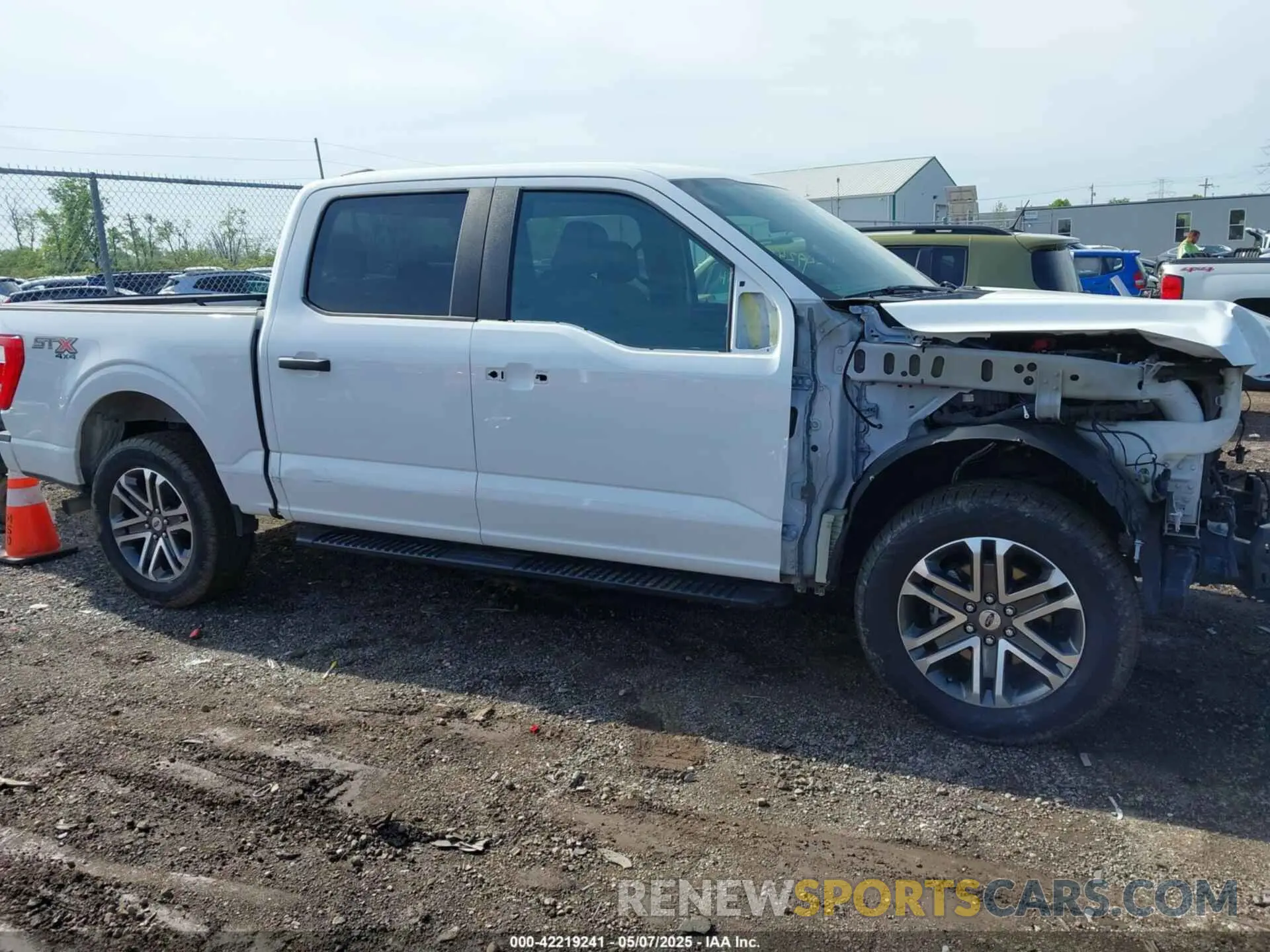 14 fotografías del automóvil dañado 1FTEW1EPXNFB76977 FORD F-150 2022