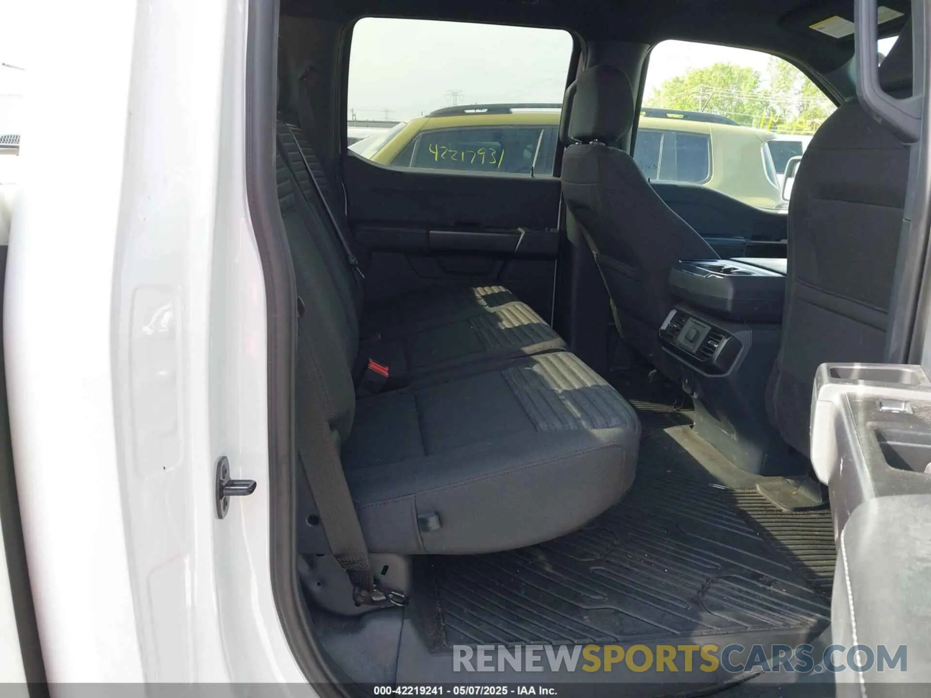 8 fotografías del automóvil dañado 1FTEW1EPXNFB76977 FORD F-150 2022