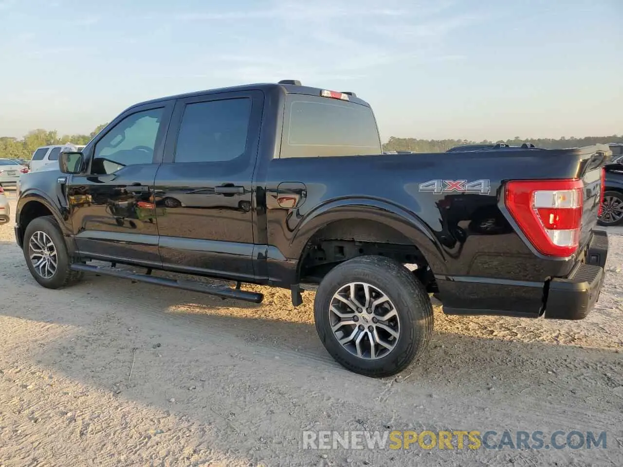 2 fotografías del automóvil dañado 1FTFW1E52NFB03010 FORD F-150 2022