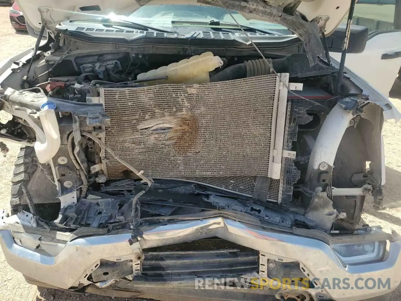 11 fotografías del automóvil dañado 1FTFW1E53NFB87371 FORD F-150 2022