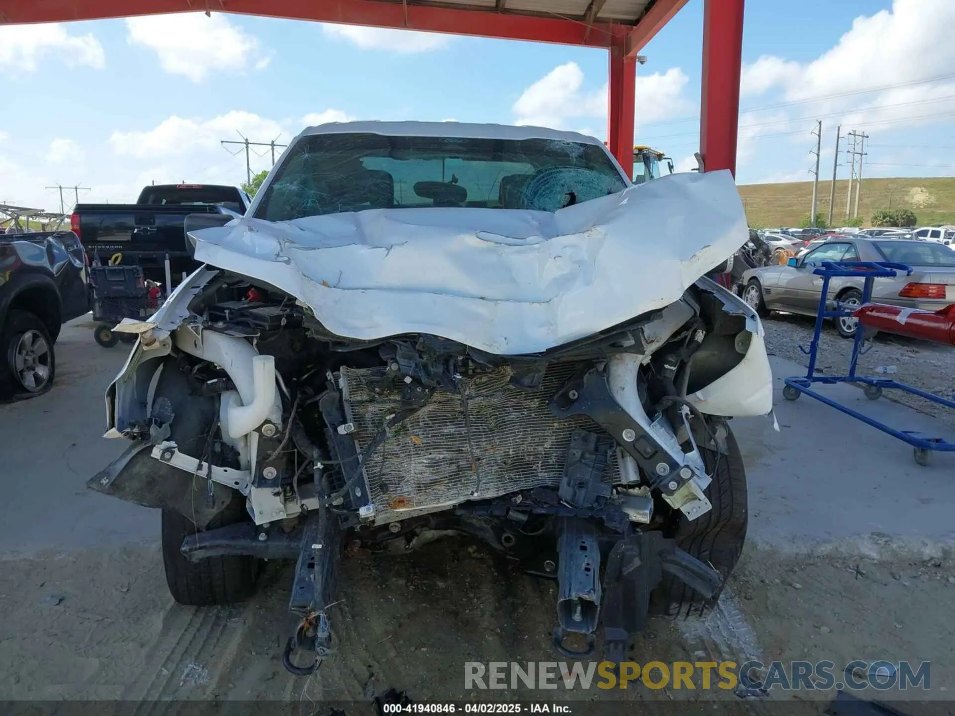 13 fotografías del automóvil dañado 1FTFW1E55NFB73942 FORD F-150 2022