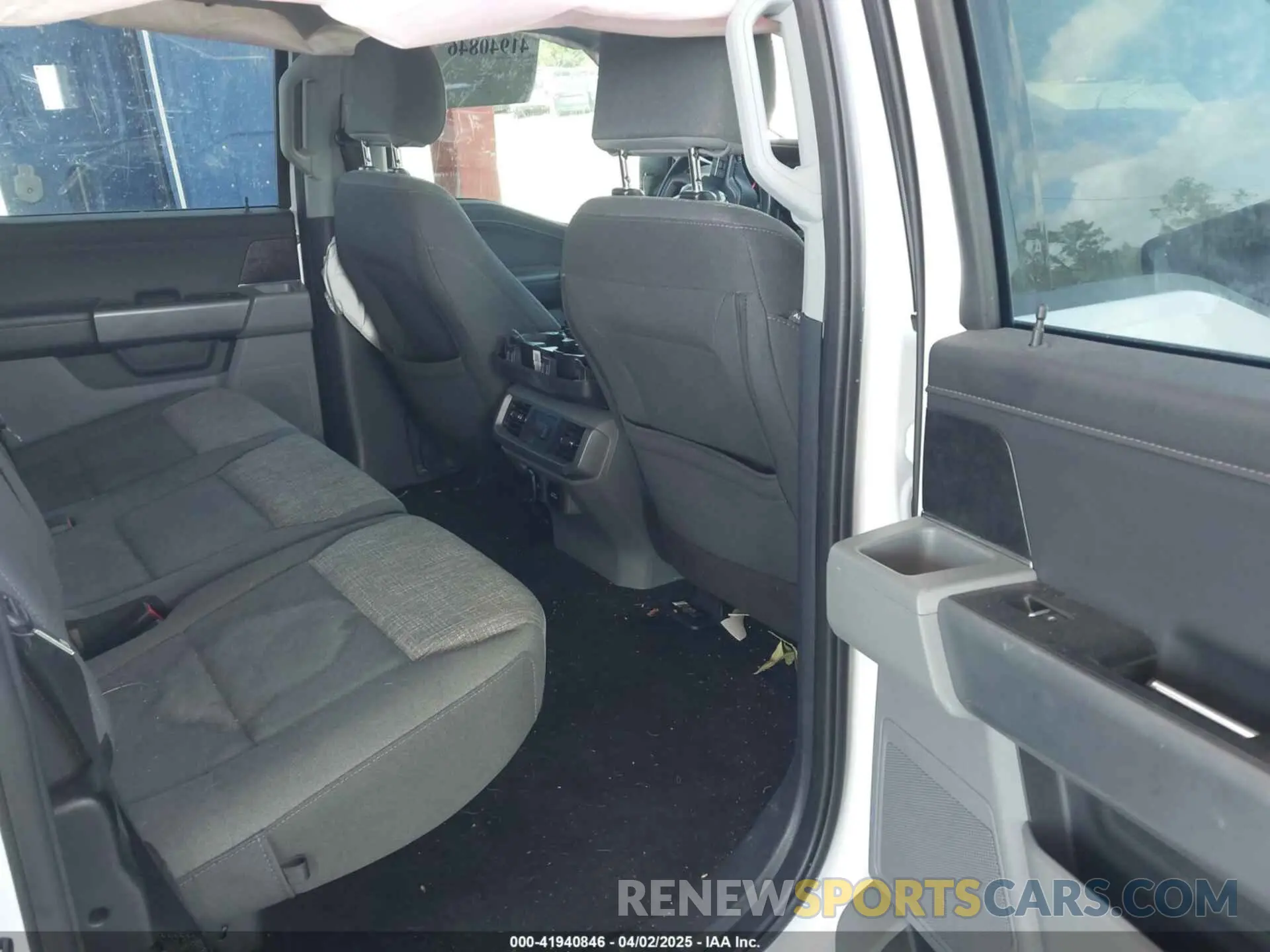 8 fotografías del automóvil dañado 1FTFW1E55NFB73942 FORD F-150 2022