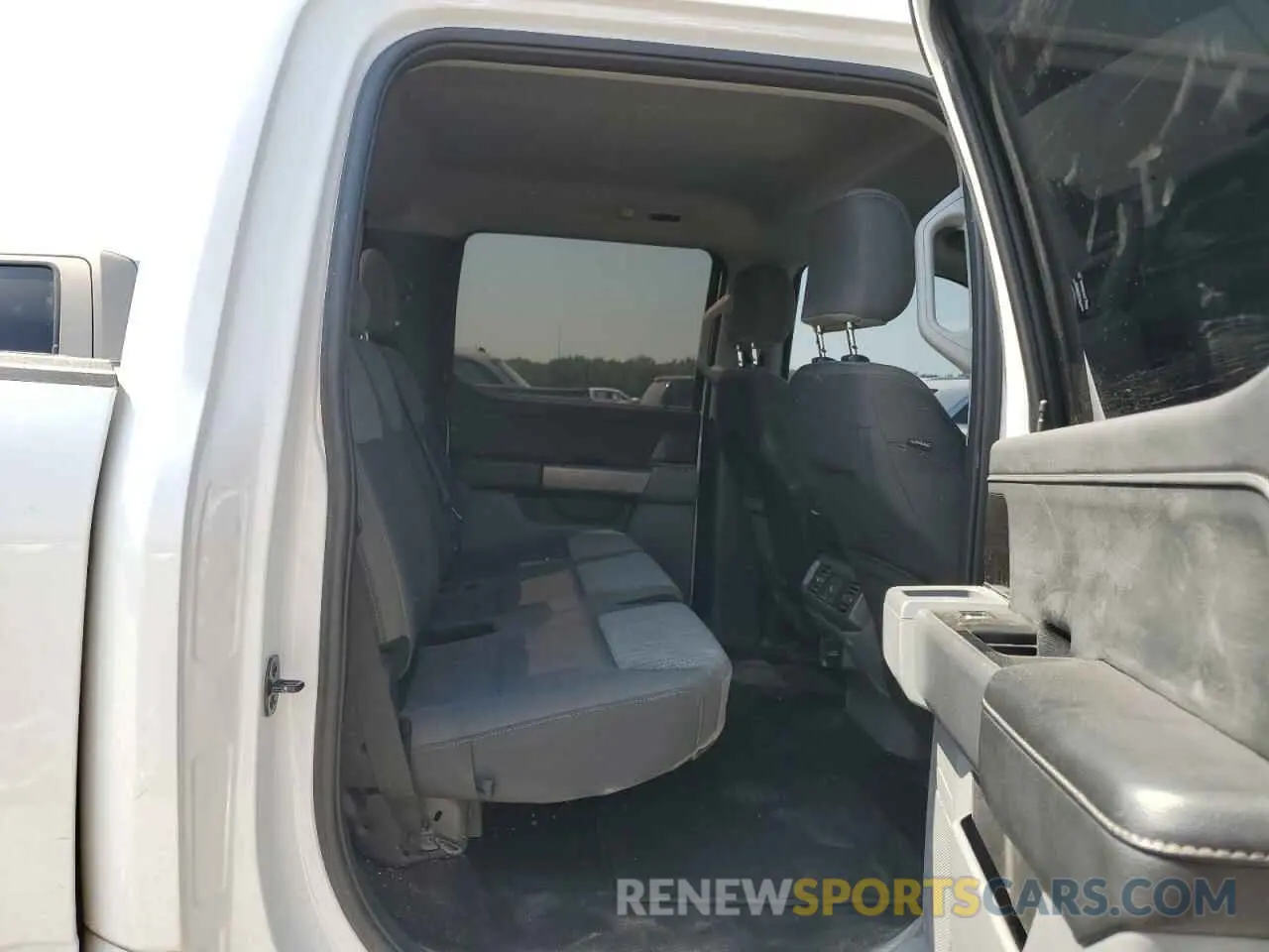 11 fotografías del automóvil dañado 1FTFW1E56NFB50038 FORD F-150 2022