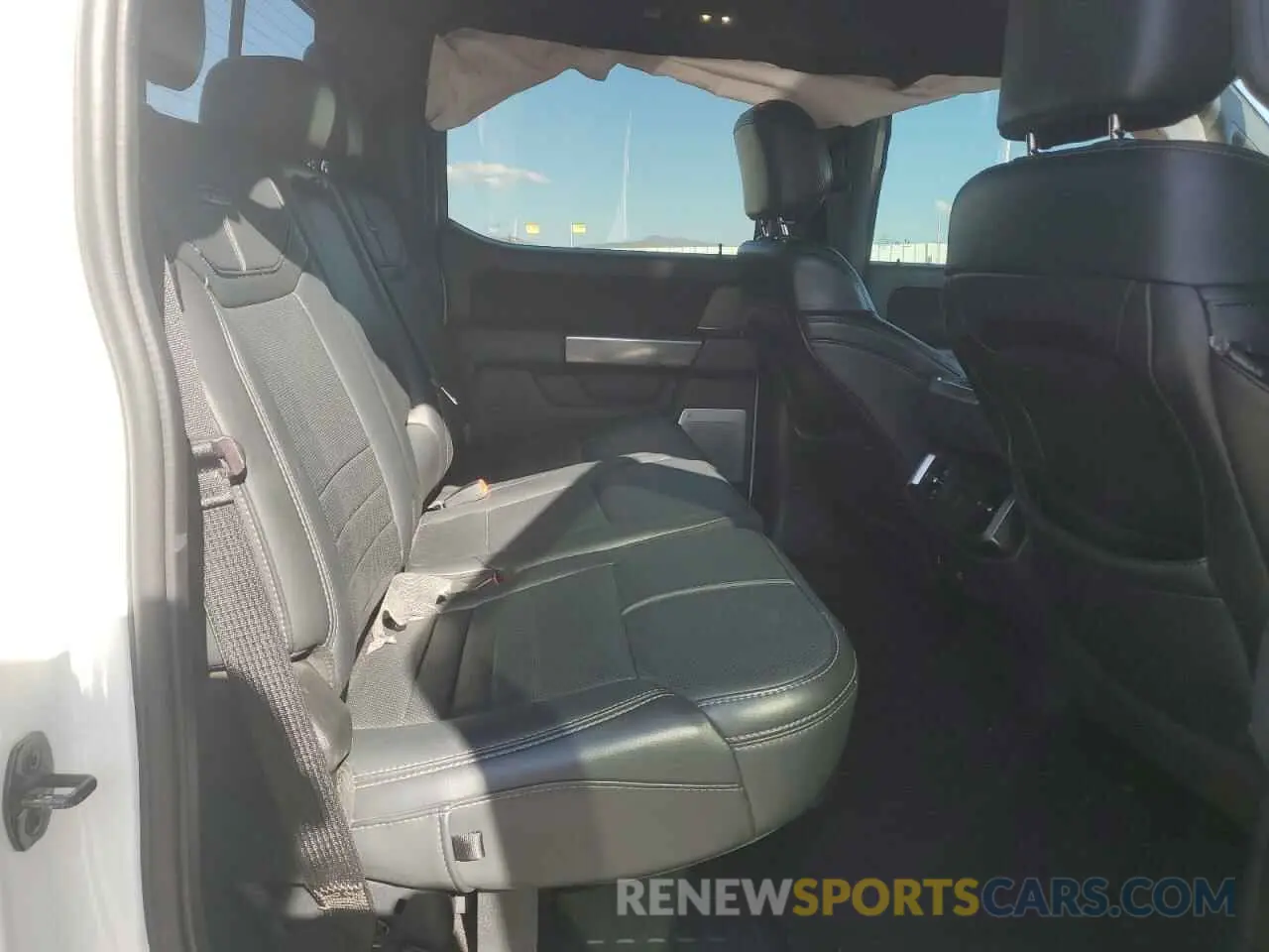 11 fotografías del automóvil dañado 1FTFW1E81NFB71311 FORD F-150 2022