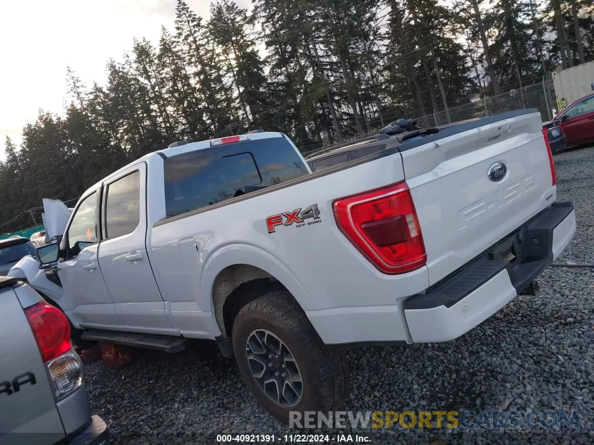 14 fotografías del automóvil dañado 1FTFW1E81NKD12885 FORD F-150 2022