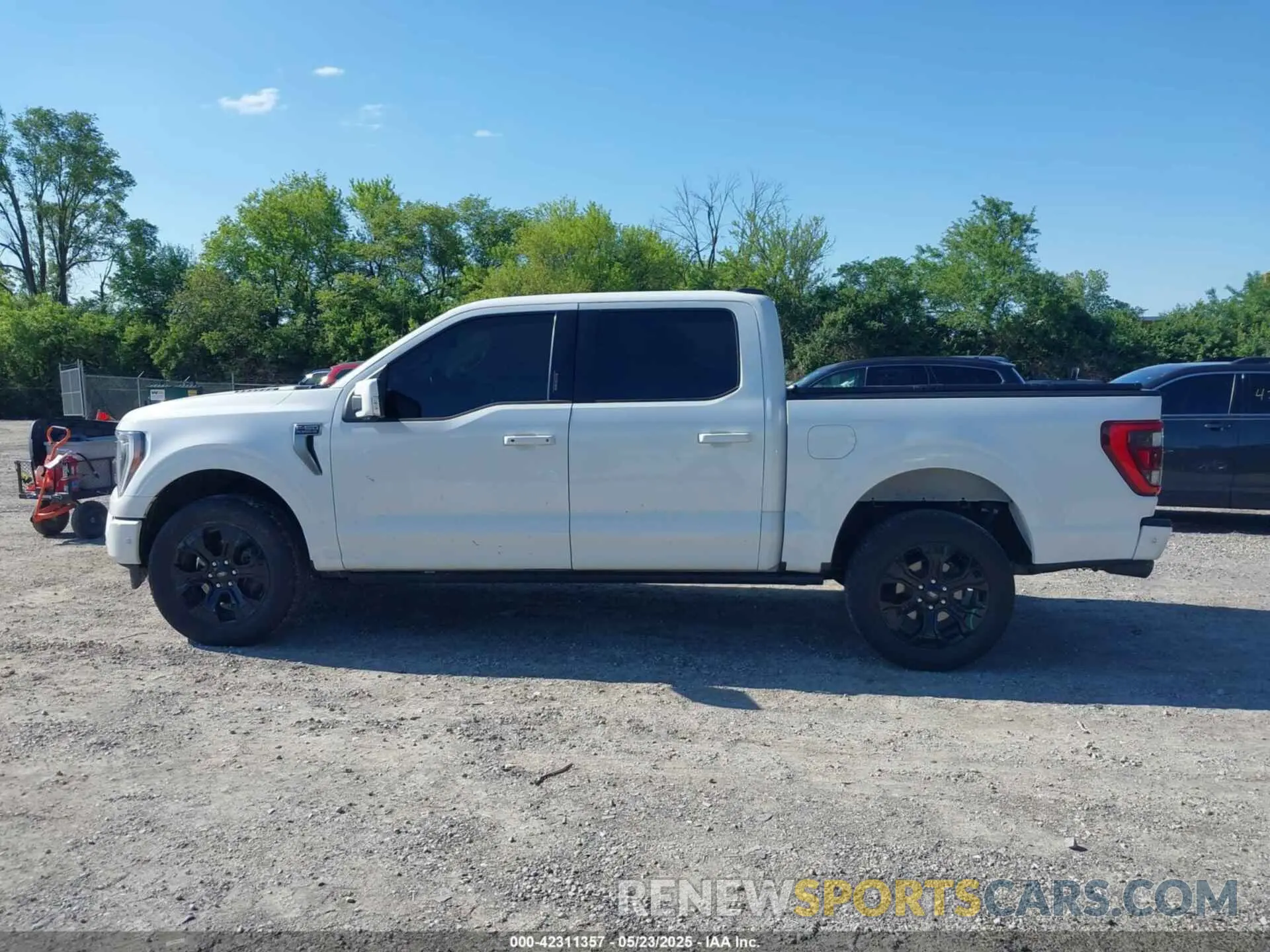 14 fotografías del automóvil dañado 1FTFW1E87NFB70146 FORD F-150 2022